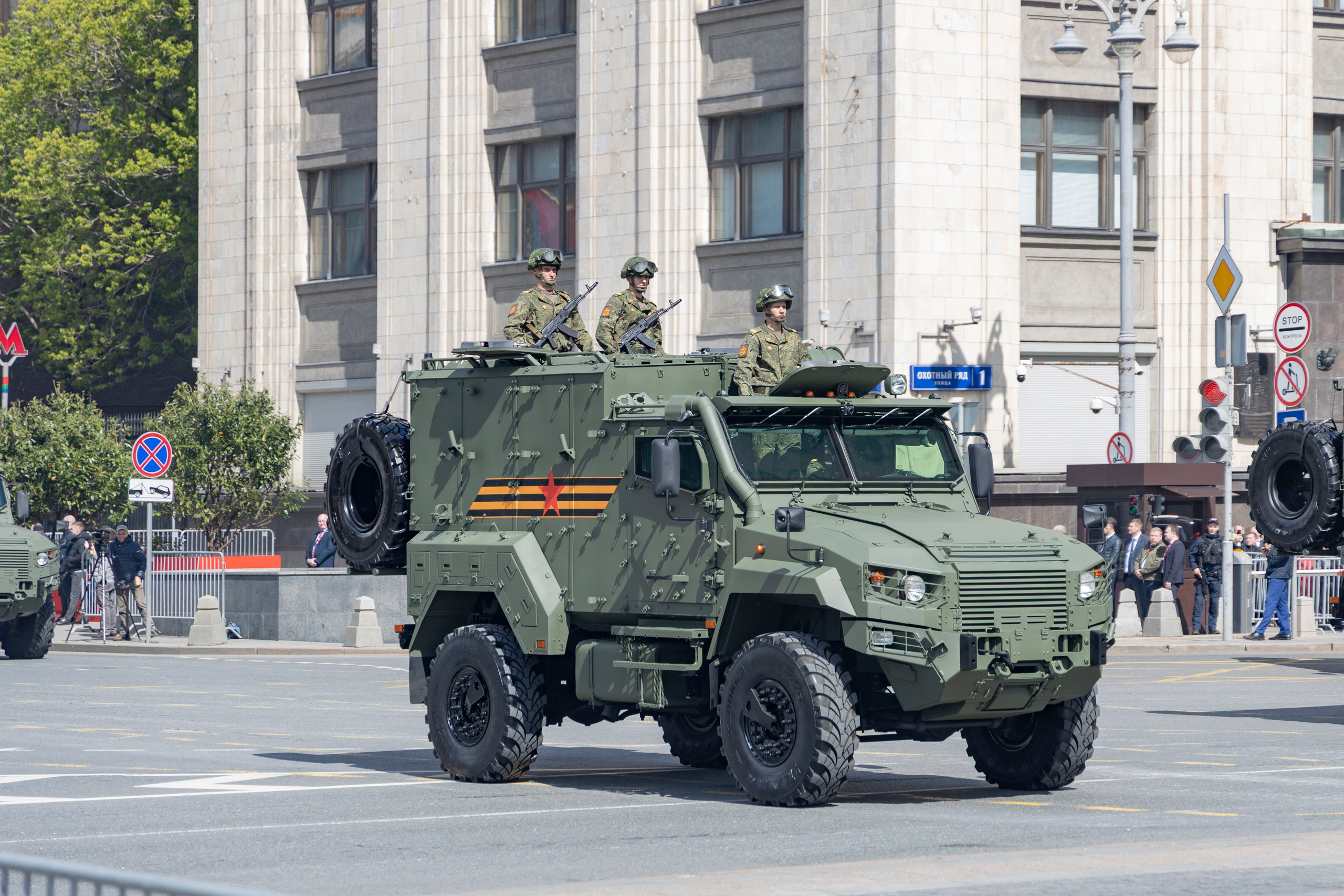 Репетиция парада победы 7 мая 2025 боевая техника. Репортажный, семейный и студийный фотограф в Москве Демин Алексей