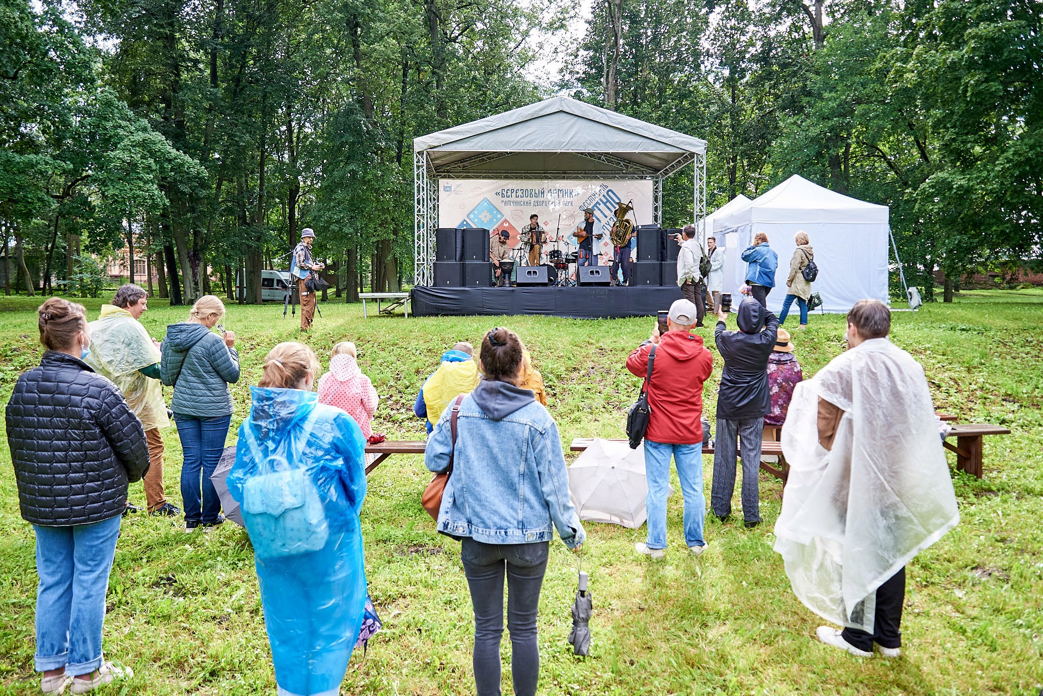 Березовый домик, фестиваль этно музыки. Иван Ступа, репортажный фотограф в Санкт-Петербурге и Ленинградской области