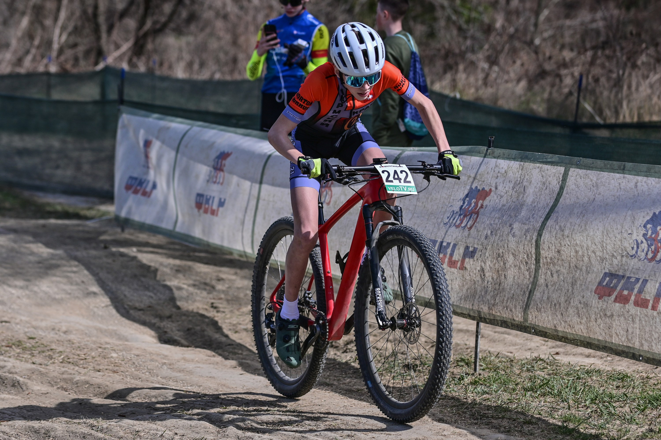 Маунтинбайк, кросс-кантри в Архипо-Осиповке 16 марта 2025. Спортивный фотограф, фотожурналист Павел Ларькин