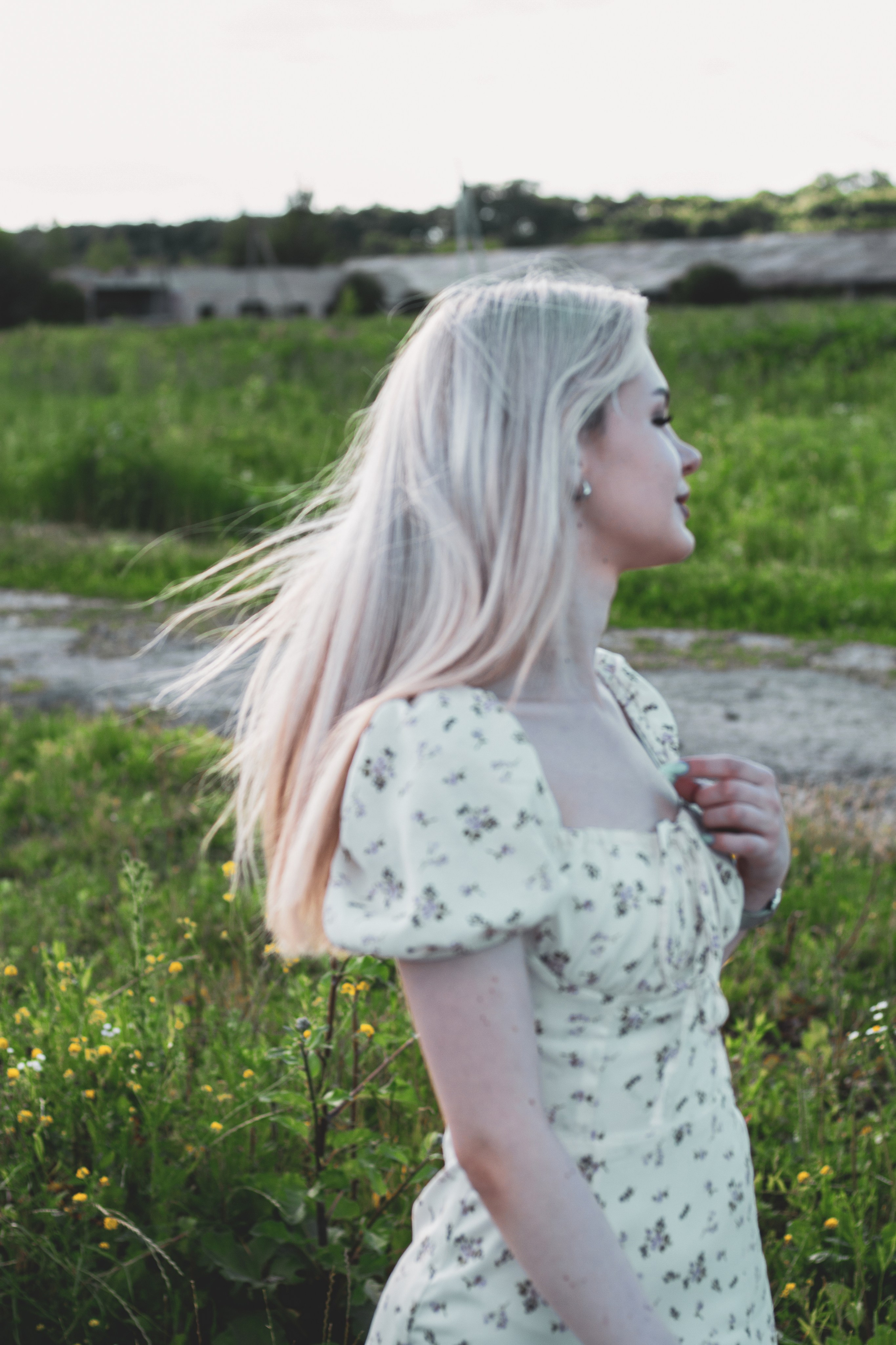 Уличная съемка — Владислава. Портретный фотограф в Орле. Готовые фото за 3 дня! Помощь в позировании. Советы по организации