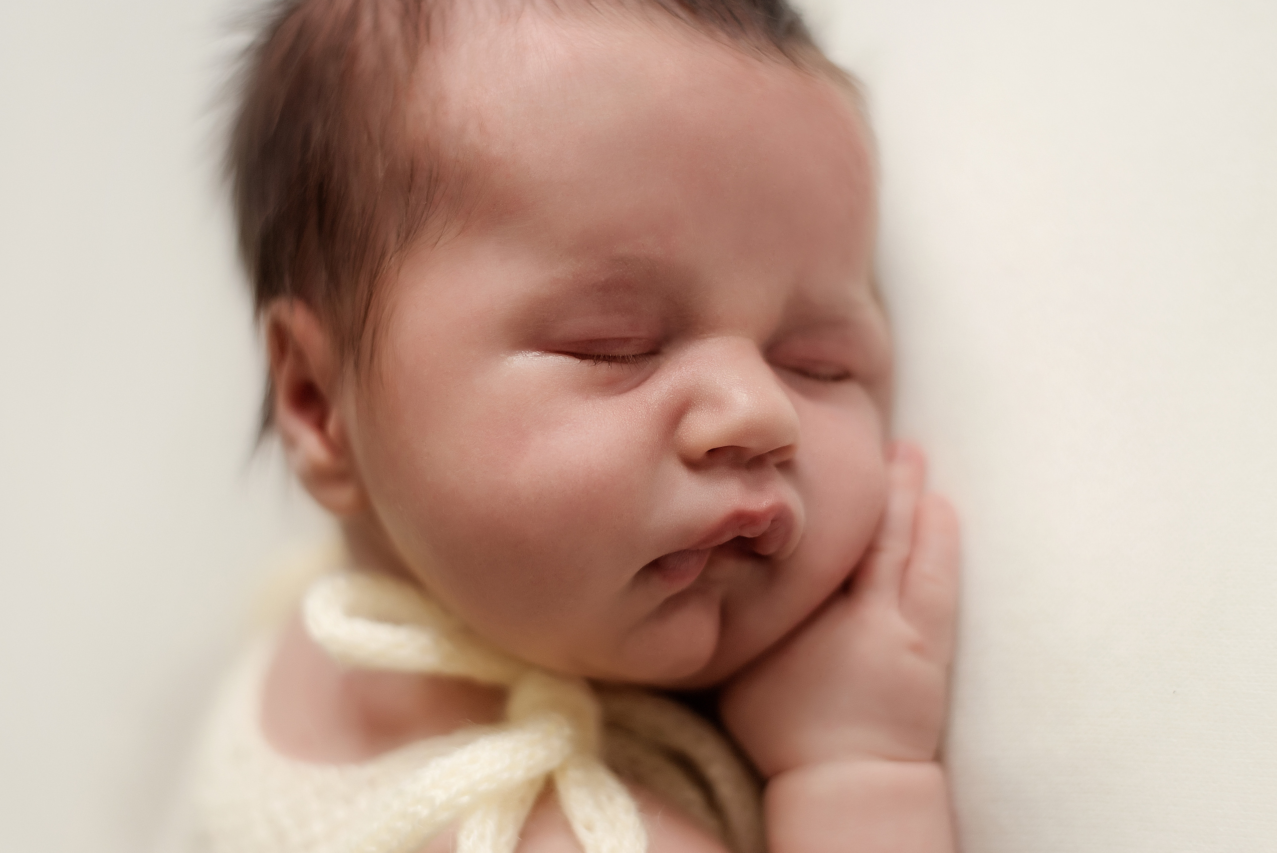 Гриша 16 дней. Детский фотограф в Долгопрудном и Москве