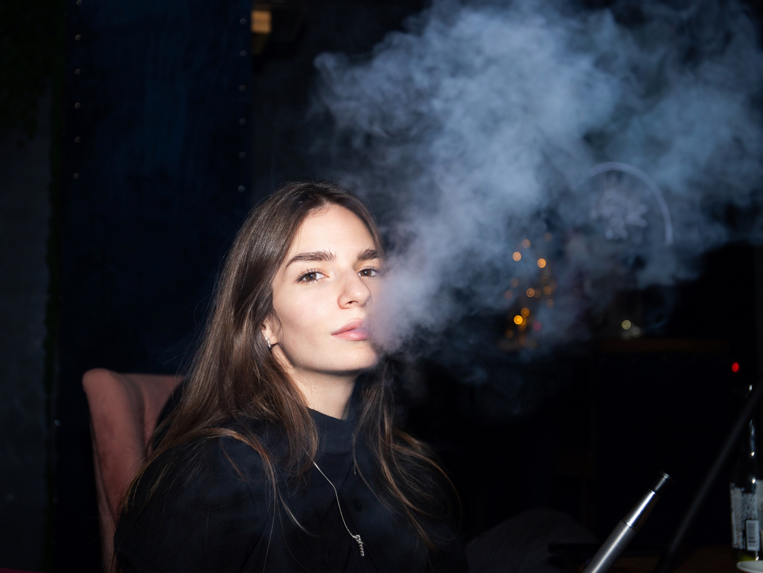 Репортажка из кальян-бара. Свадебный и семейный фотограф в Москве Мила Широких