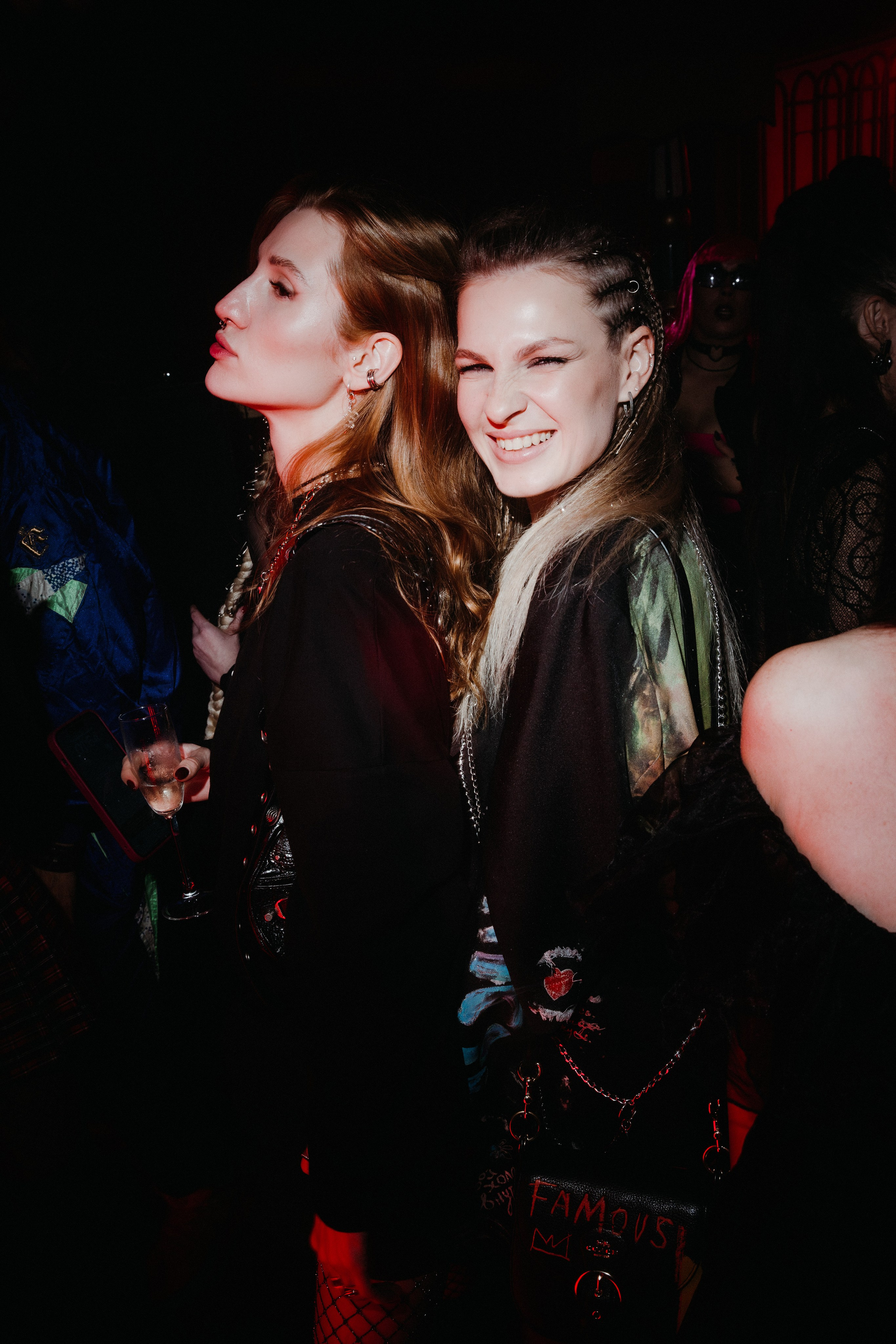 ILLEGAL FRIENDS. Фотограф Владивосток Ян Паклин