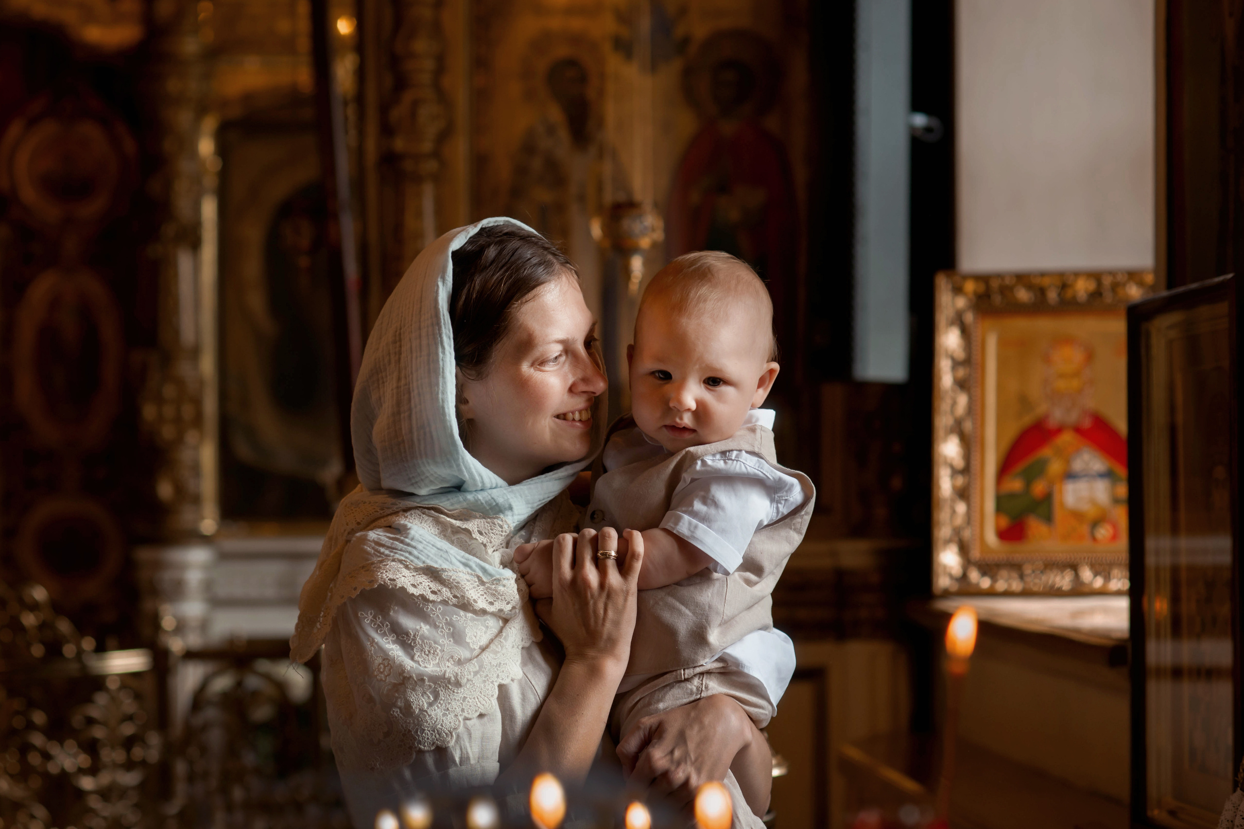 Фото в храме Петра и Павла. Семейный, детский и церковный фотограф в Воронеже Валентина Борзикова