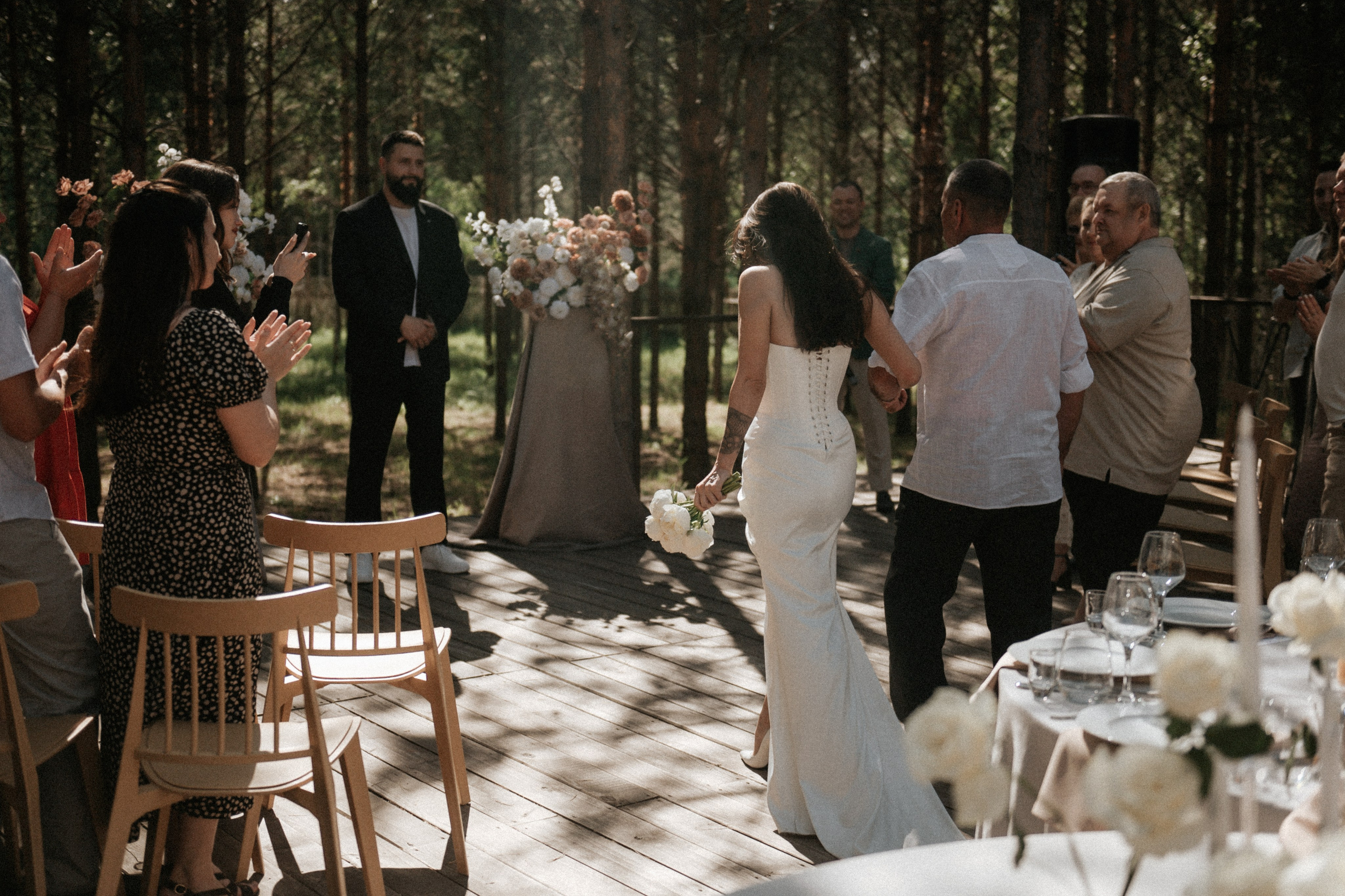 Свадебные фотографии. Фотограф в Барнауле Дарья Бутурлакина. Люби.Цени.Касайся