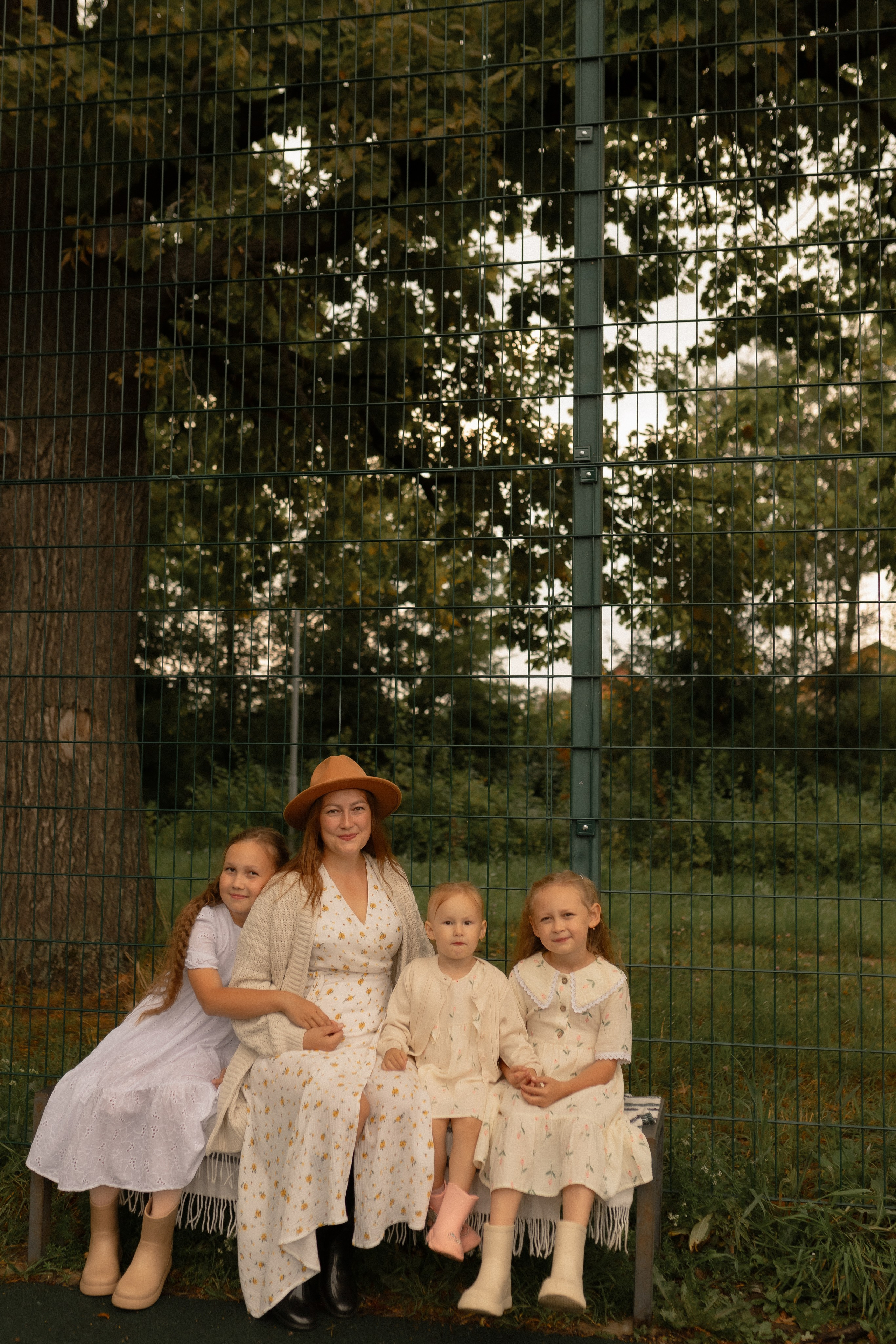 Мама Алина, Маша, Дина и Анечка. Фотограф Татьяна Семенова