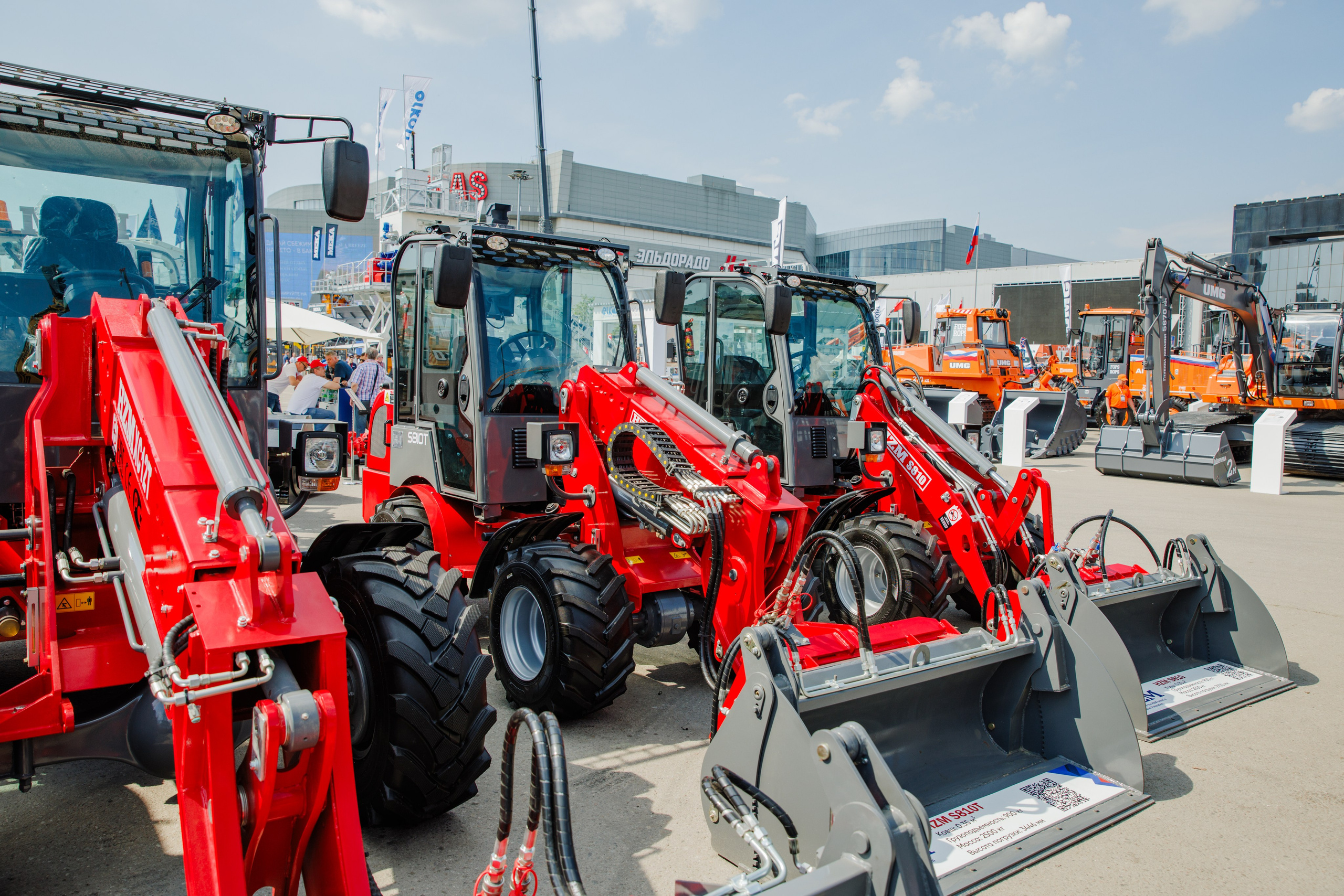 Выставка Спец. Техники. Фотограф Москва Шептаев Артём