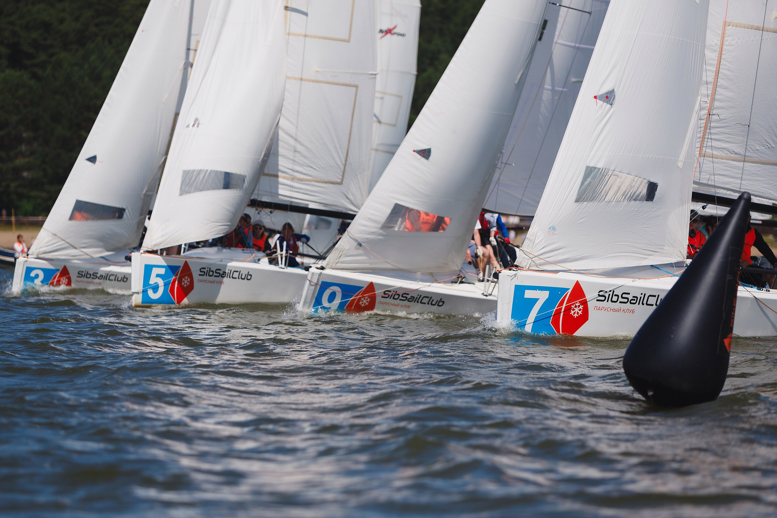 ЯХТИНГ. Roman Photo