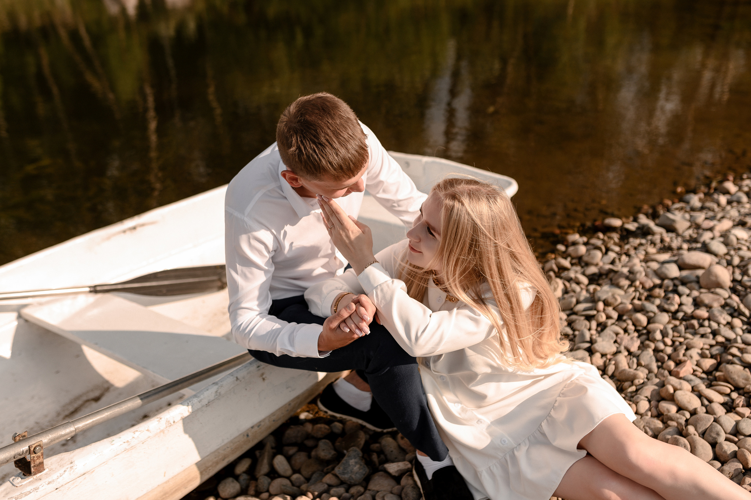 Прогулка на лодочке. Свадебный и семейный фотограф в Красноярске Виктория Тимонина