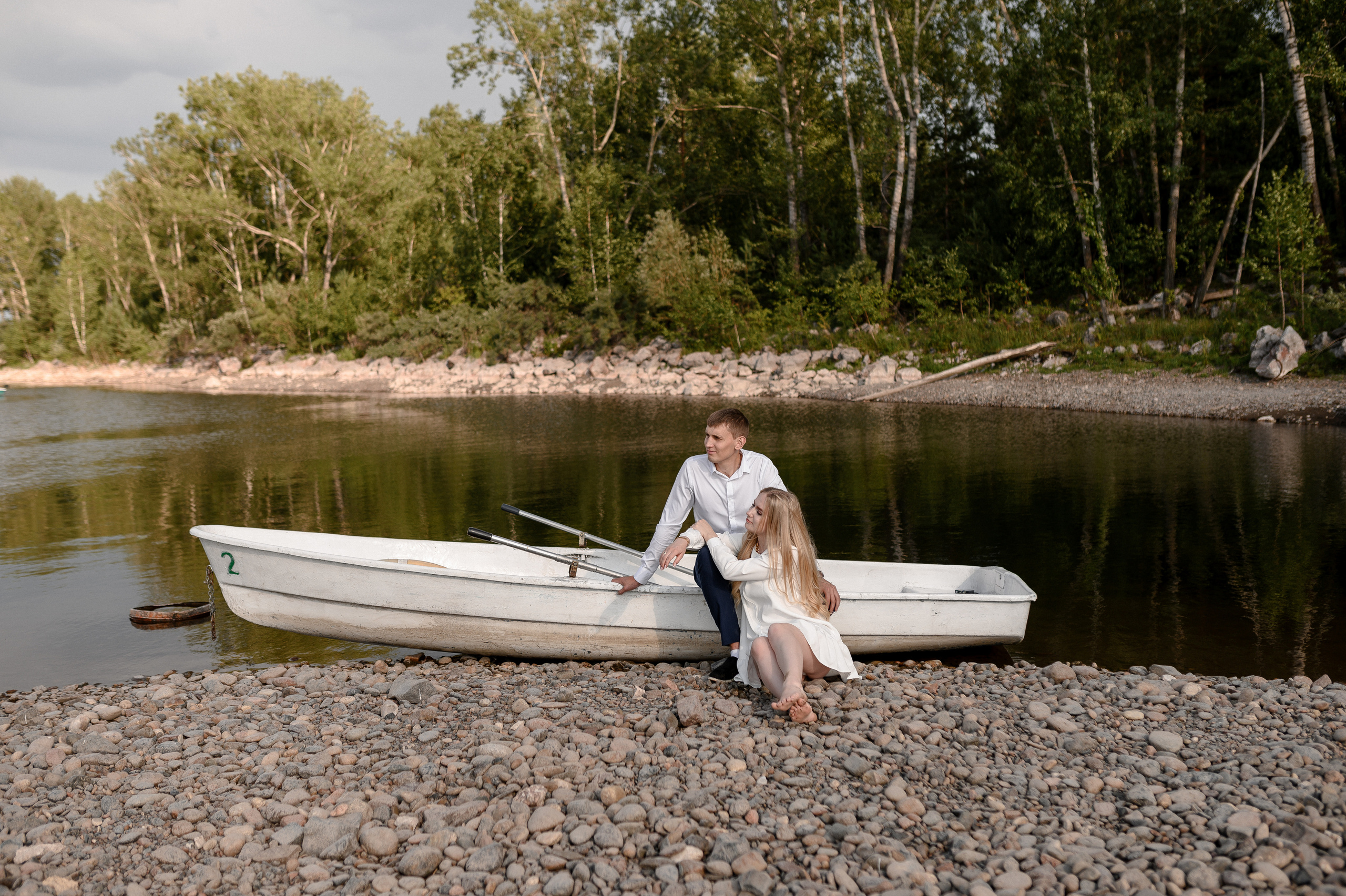 Прогулка на лодочке. Свадебный и семейный фотограф в Красноярске Виктория Тимонина