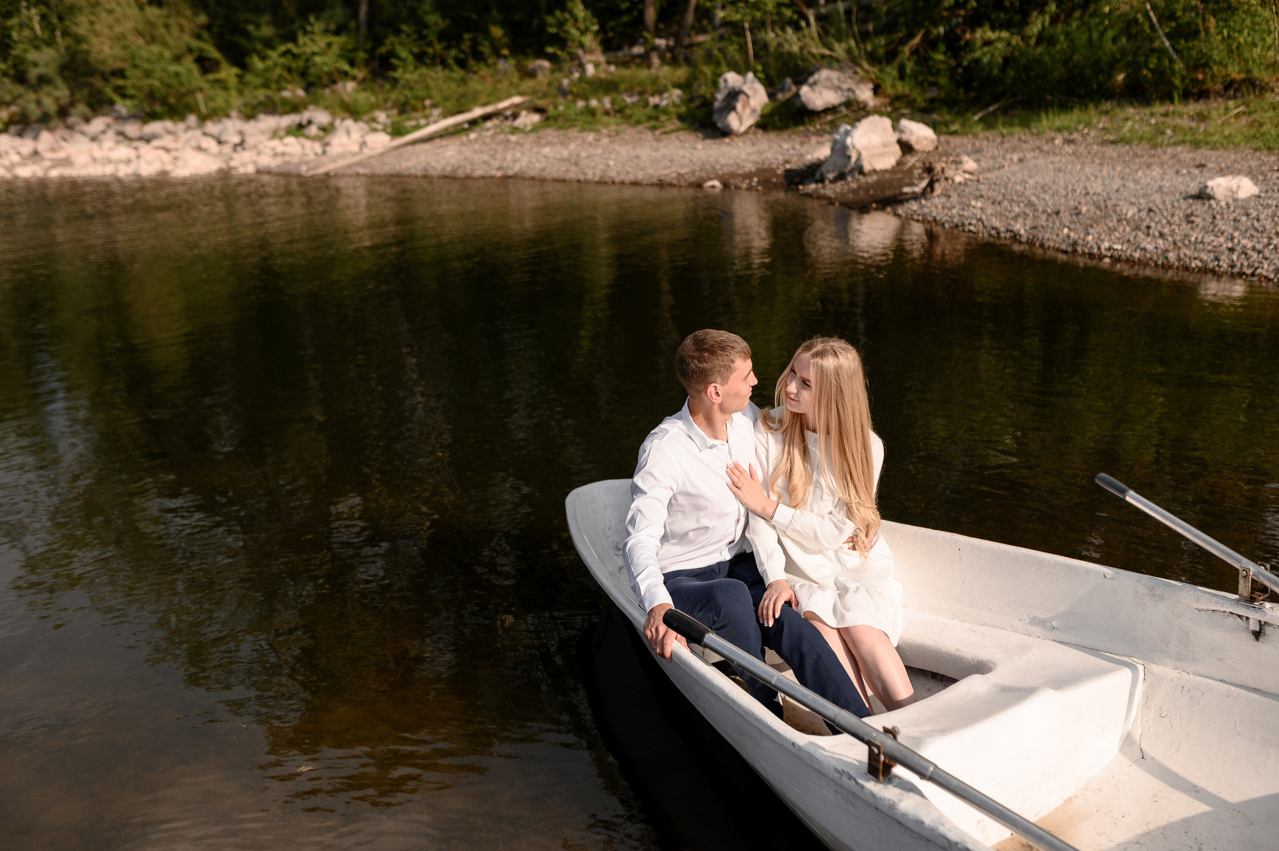 Прогулка на лодочке. Свадебный и семейный фотограф в Красноярске Виктория Тимонина