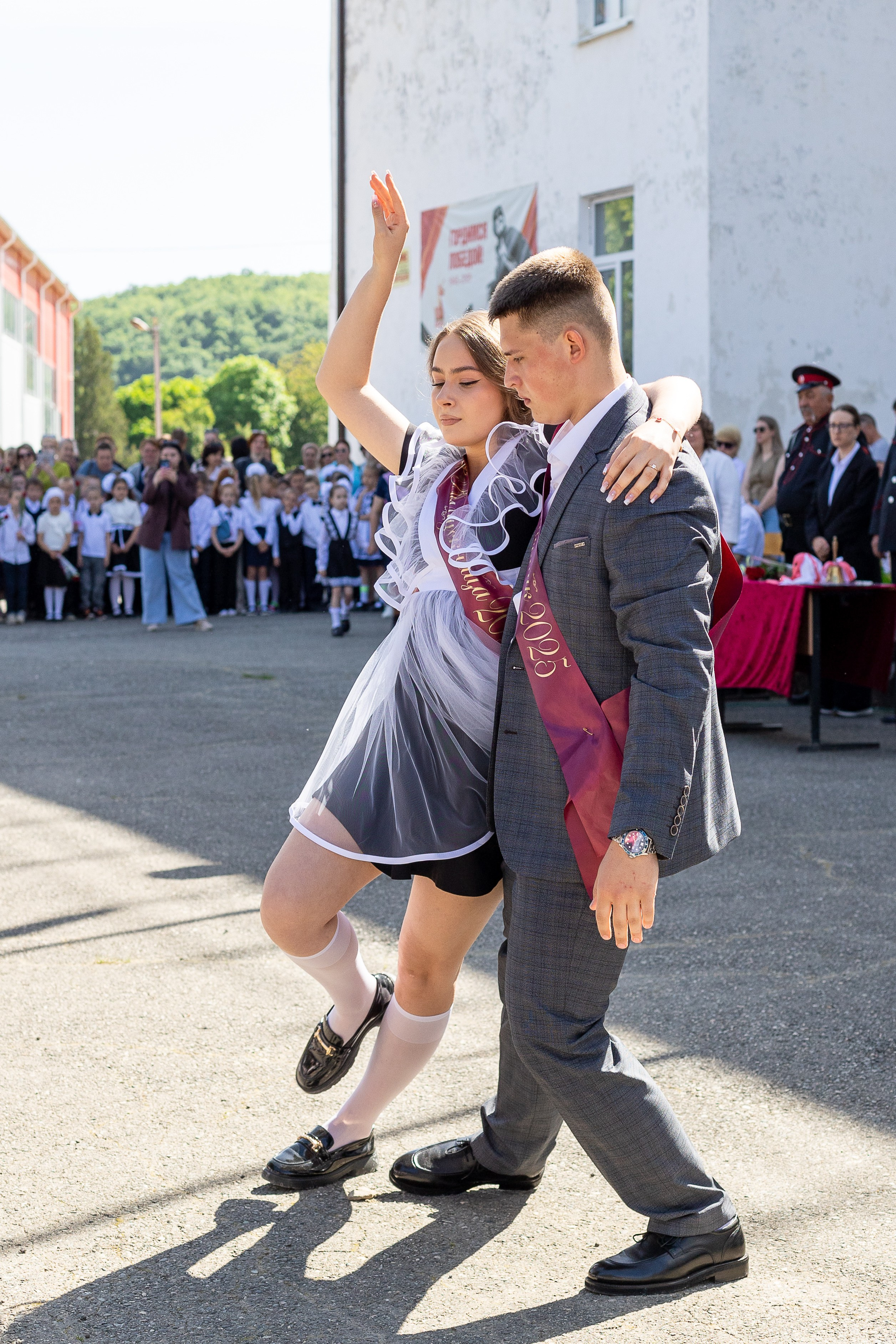 Последний звонок. Выпускные альбомы Майкоп, Краснодар Елена Золотарева
