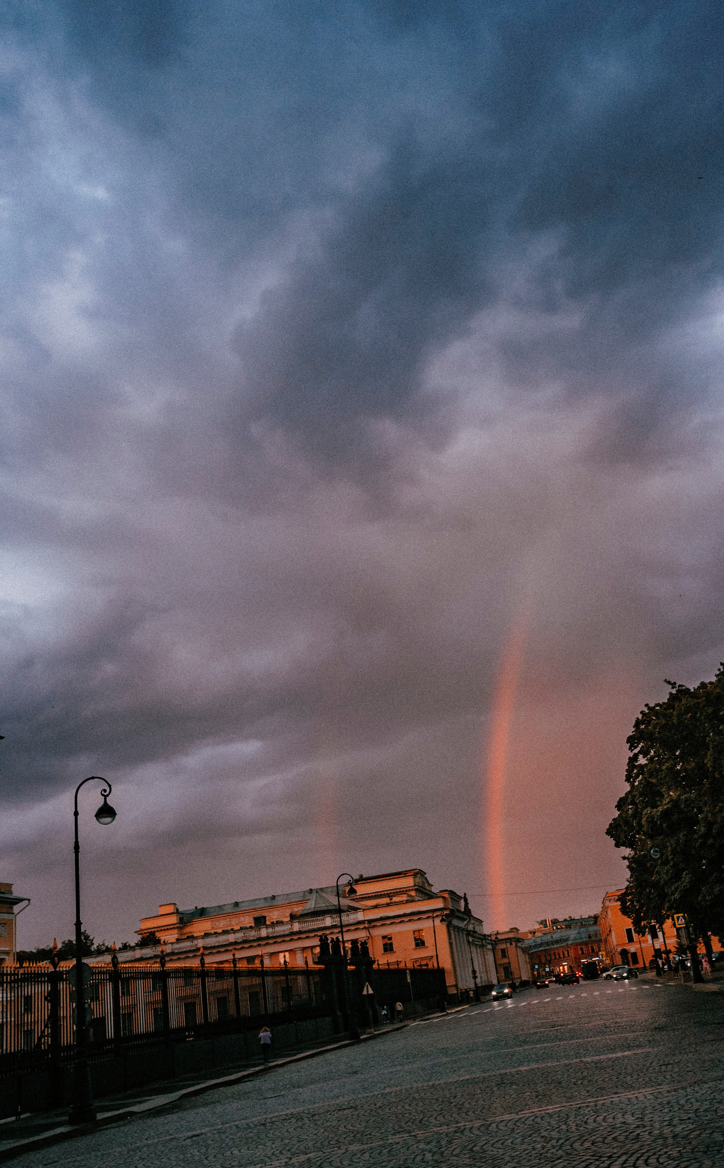 2024. Стрит-фотография, полная абсурда, идиотизма и красоты