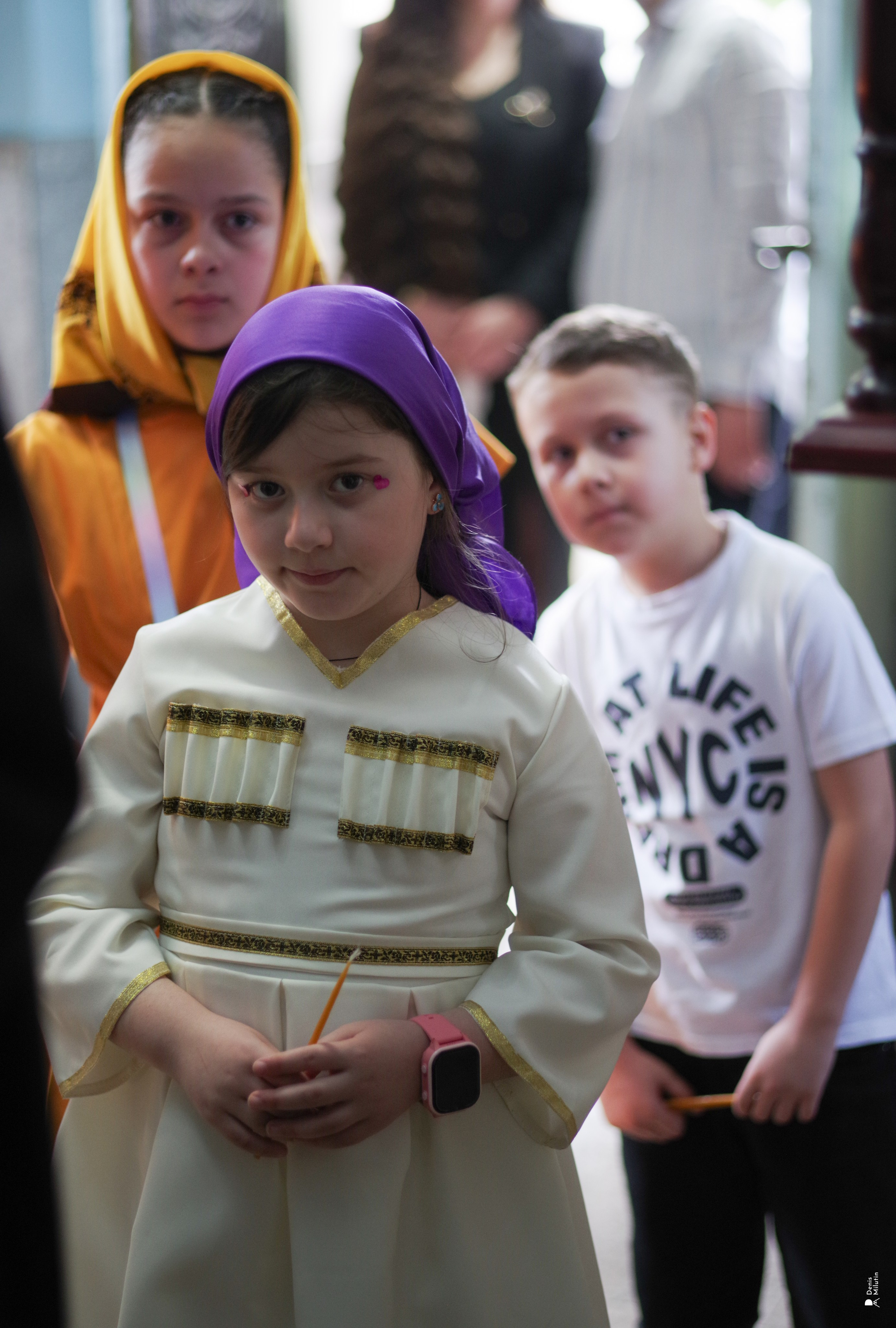 Крещение в церкви Менджи. Портретный фотограф Денис Милютин