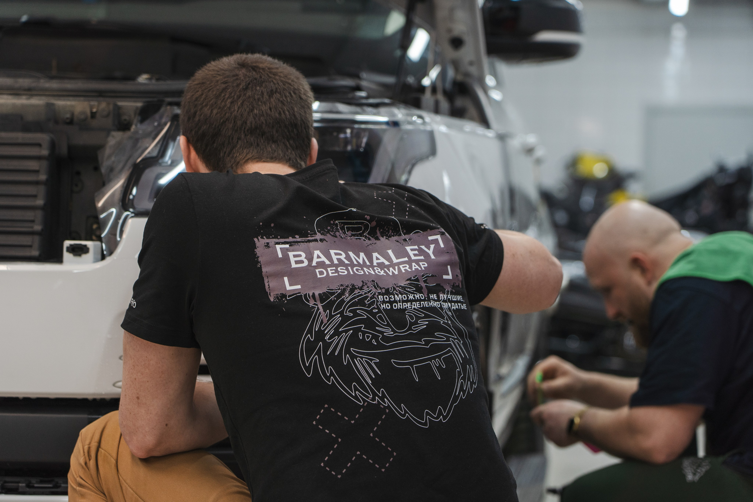 Оклейка автомобиля в защитный полиуретан. Студия дизайна и оклейки авто Barmaley Design