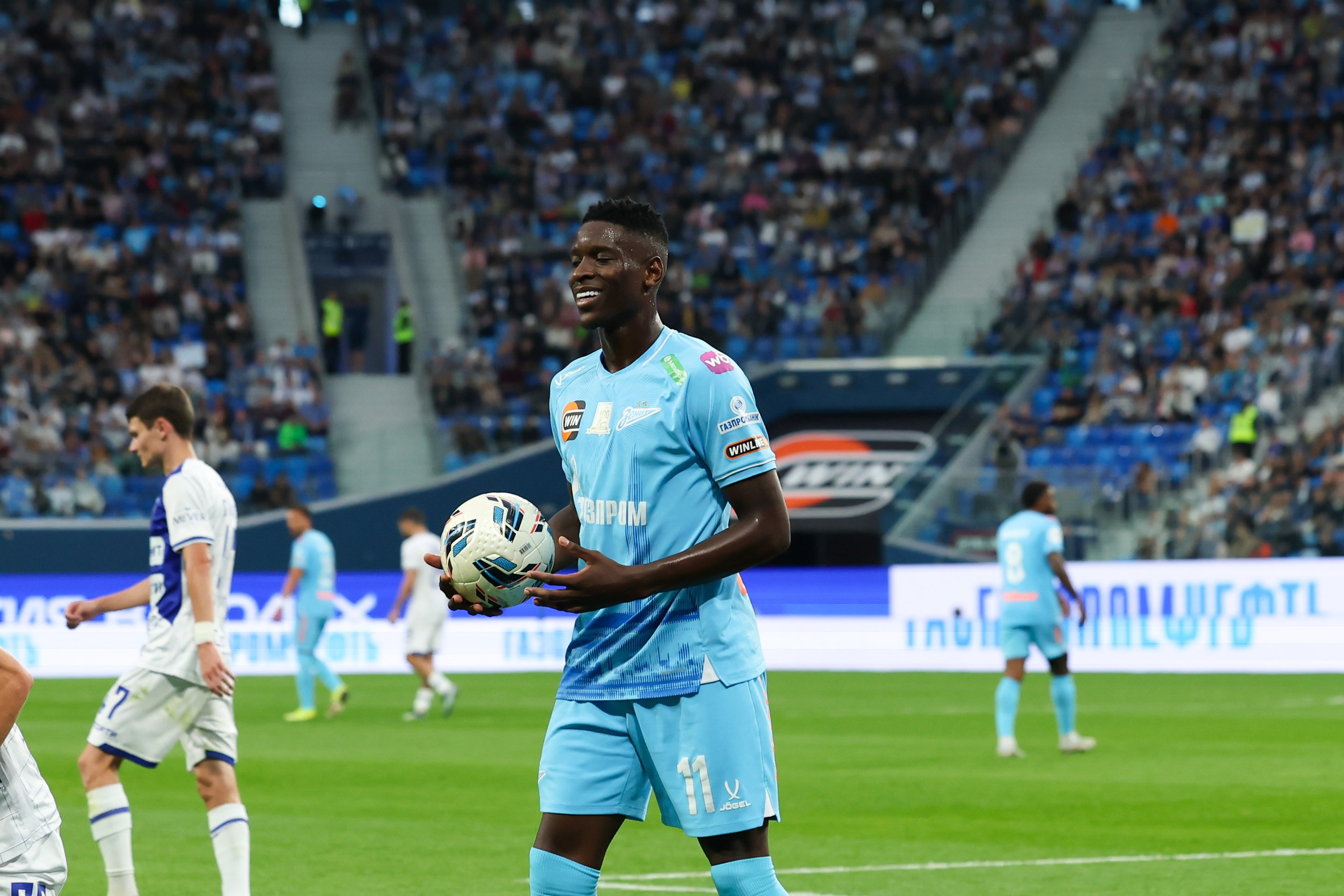 ФК «Зенит» — ФК «Динамо» Махачкала 23.08.2025. Спортивный и репортажный фотограф Антон Тереханов