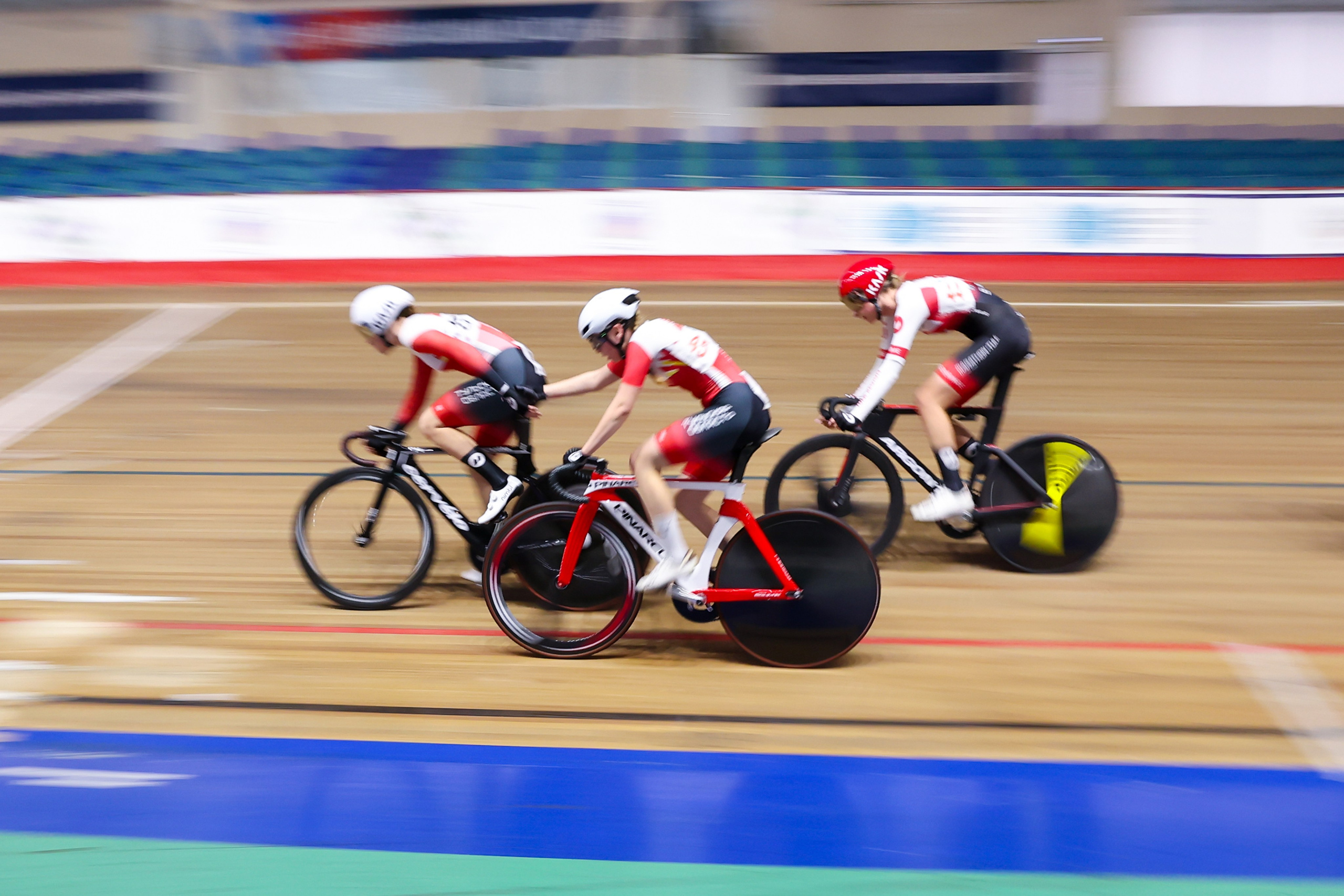 Кубок России велотрек гонка Мэдисон 21.01.2025. Спортивный и репортажный фотограф Антон Тереханов