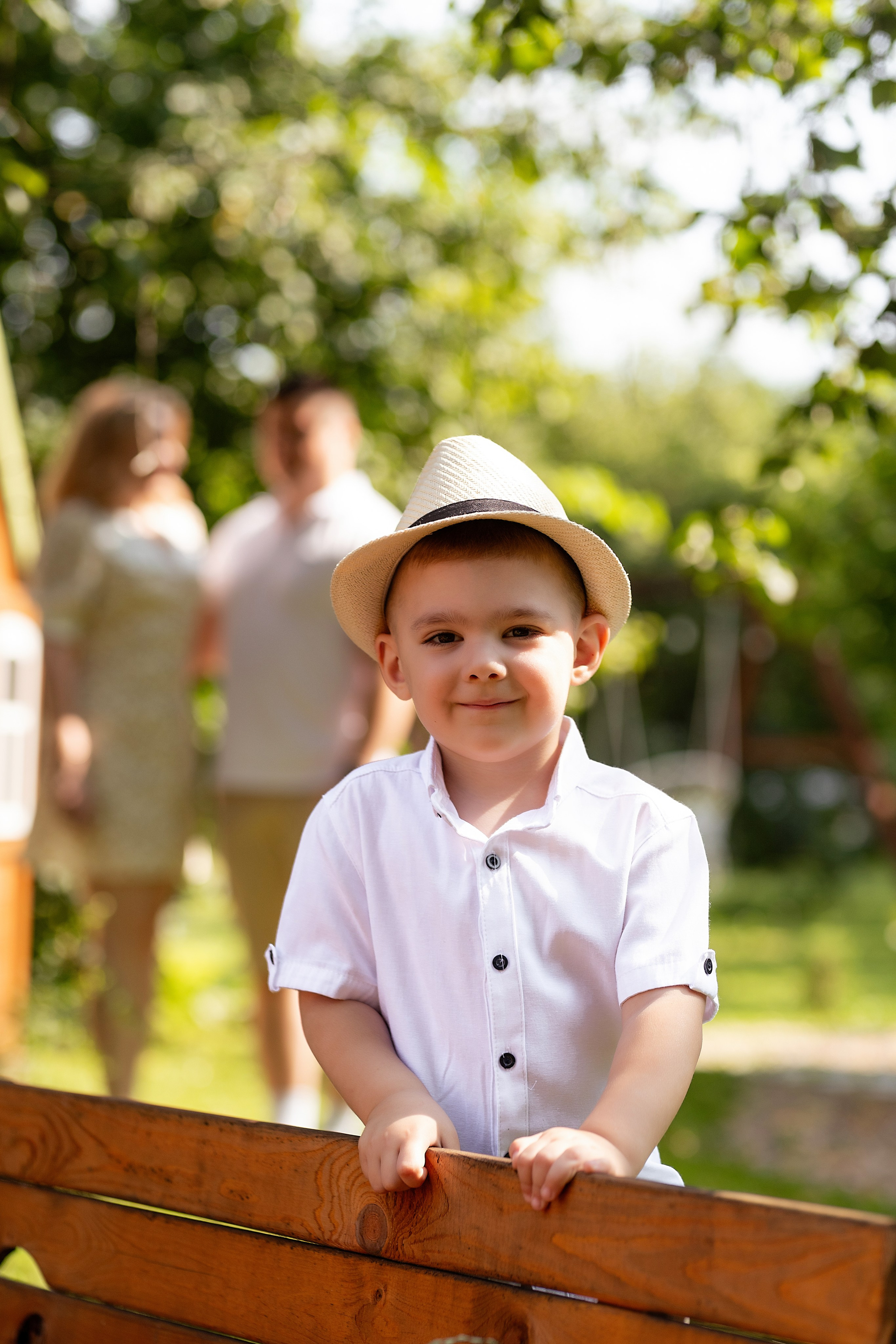 Семейная фотосессия на фотодаче в Купавне. Фотограф в Железнодорожном и Балашихе