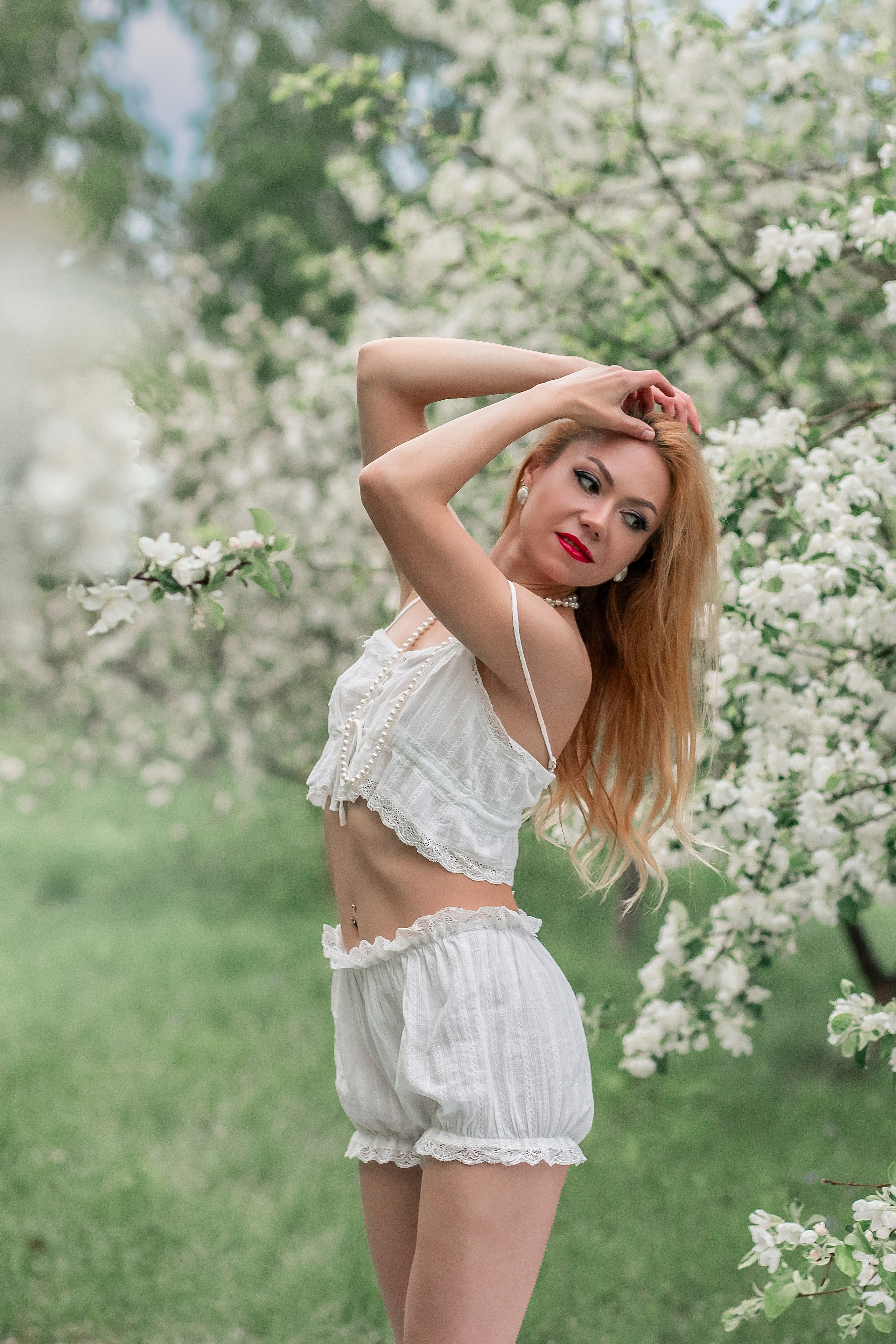 Рассвет в яблоневом саду. Детский и семейный фотограф в Красноярске Юлия Бирюкова