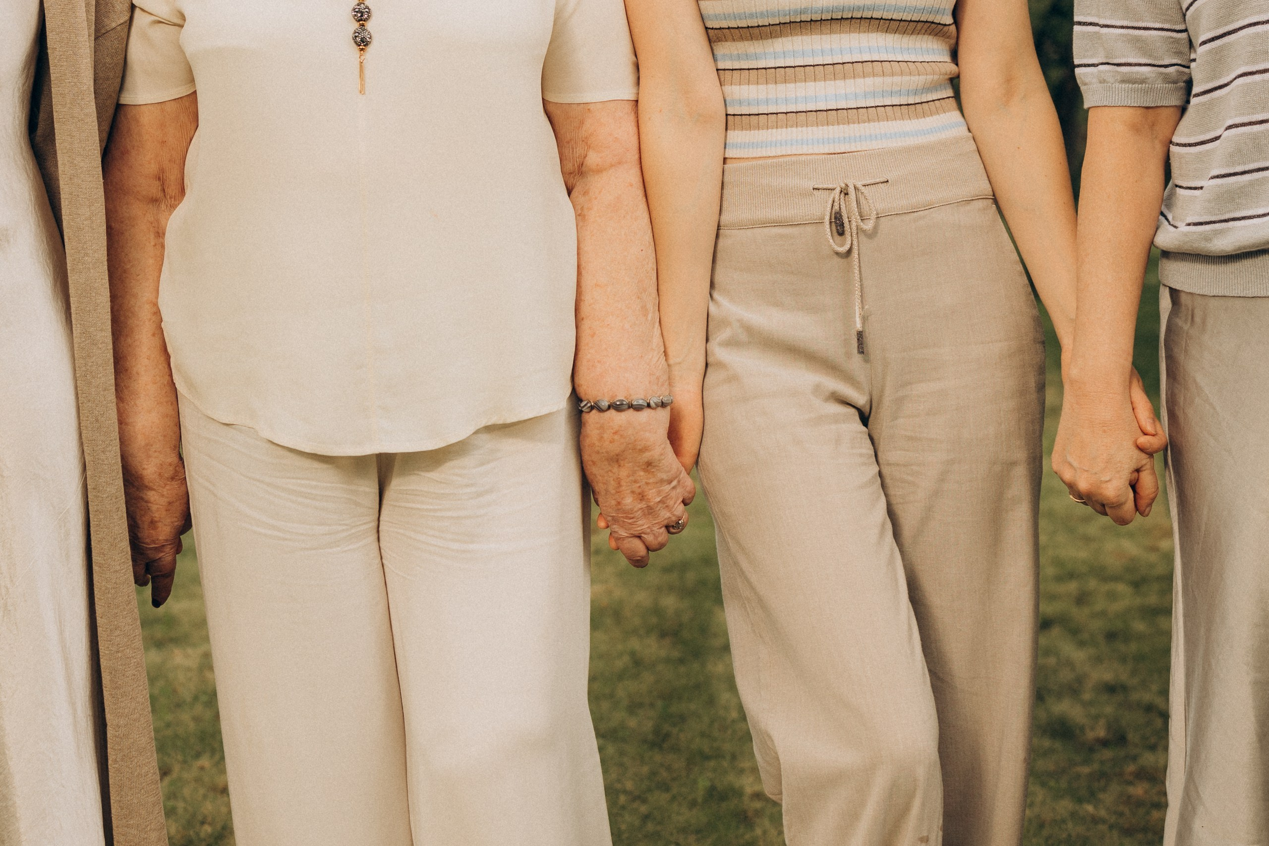 Семейная фотосессия, фотосессия поколения, фотосессия большой семьи, семейная фотосессия в парке, семейная фотосессия в Коломенском, Коломенское