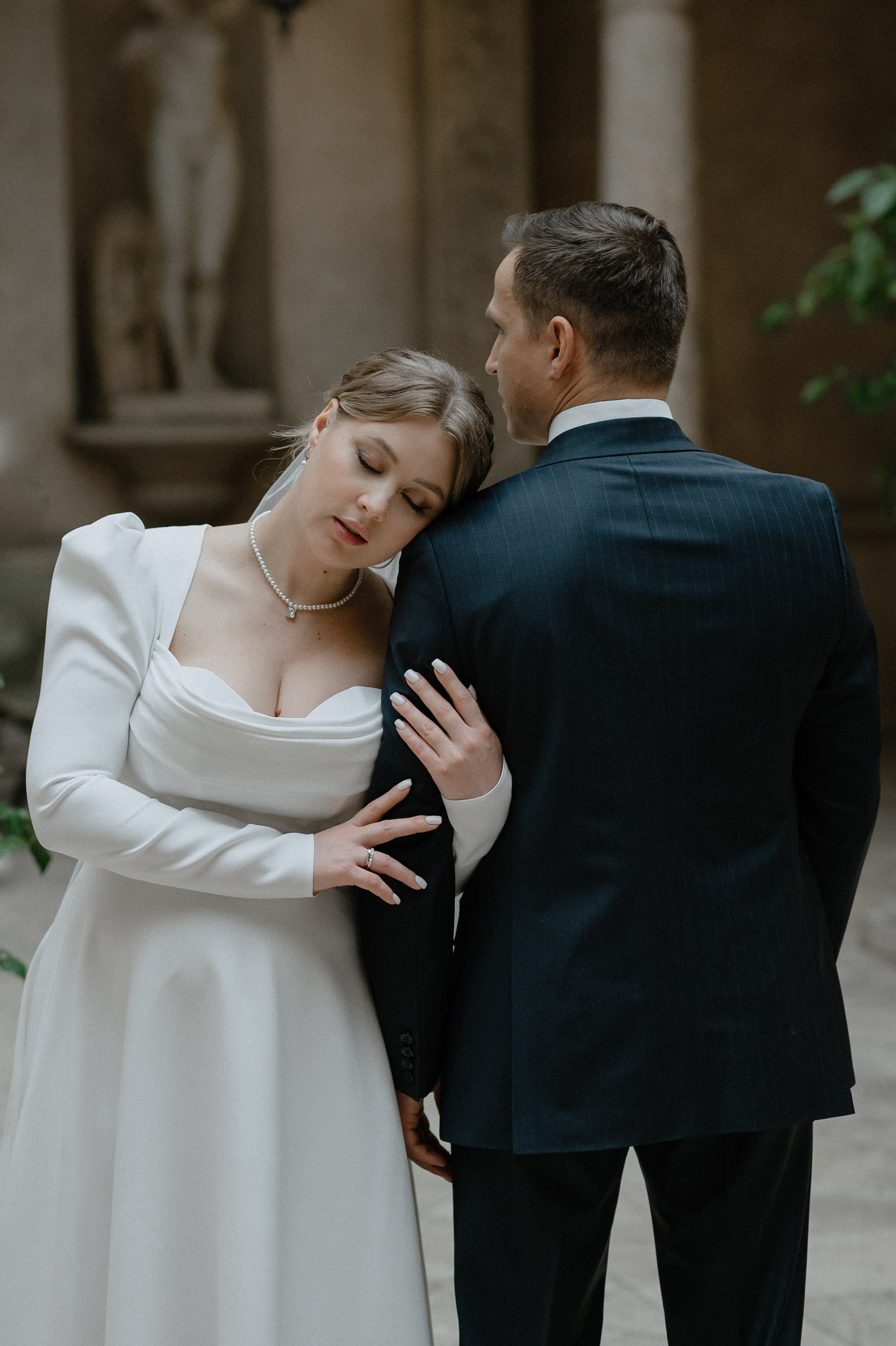 Свадебные сборы и фотосессия в отеле St. Regis. Свадебный фотограф Москва — Сергей и Татьяна