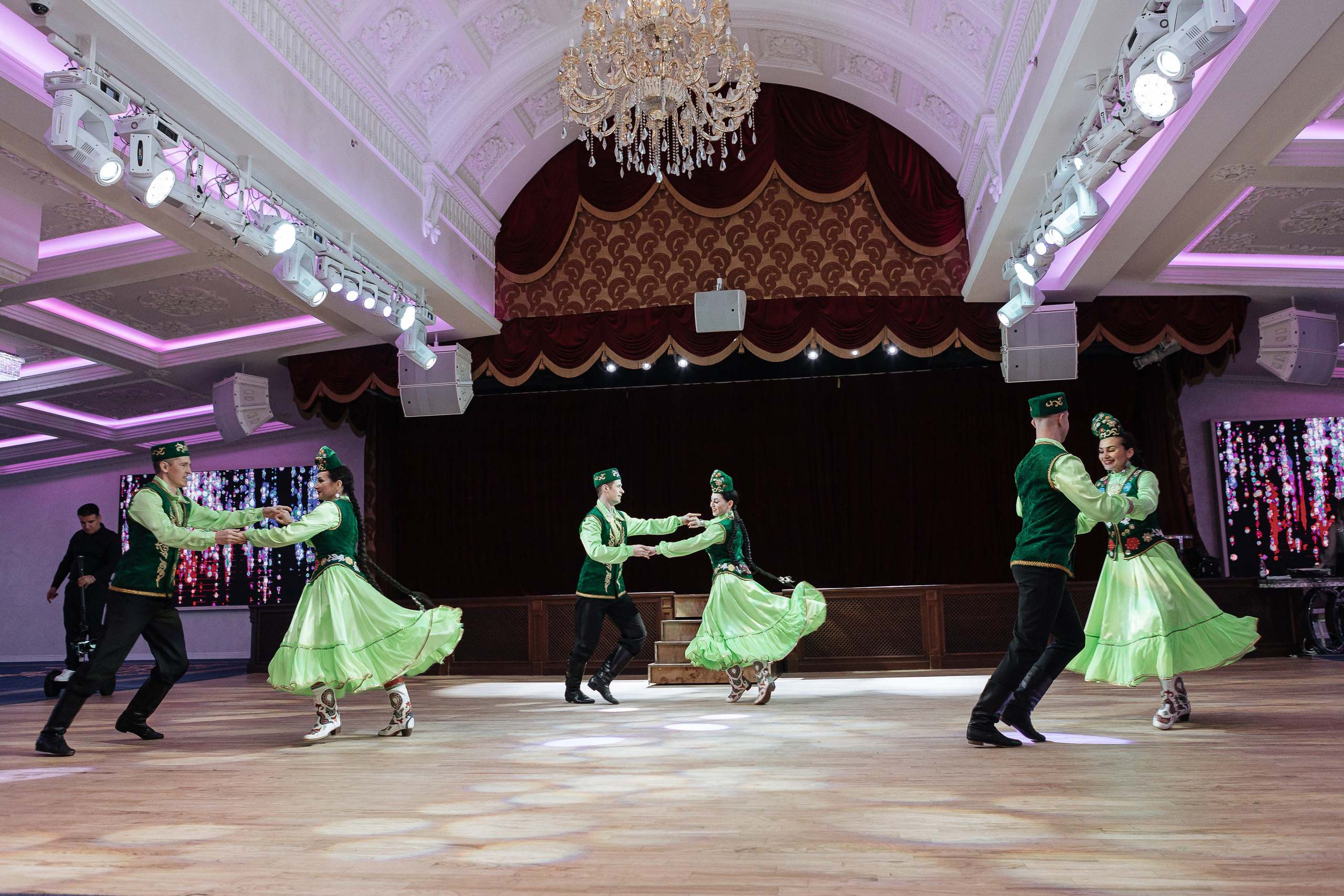 Банкет В «Триумф». Фотограф Нелля Кадикина