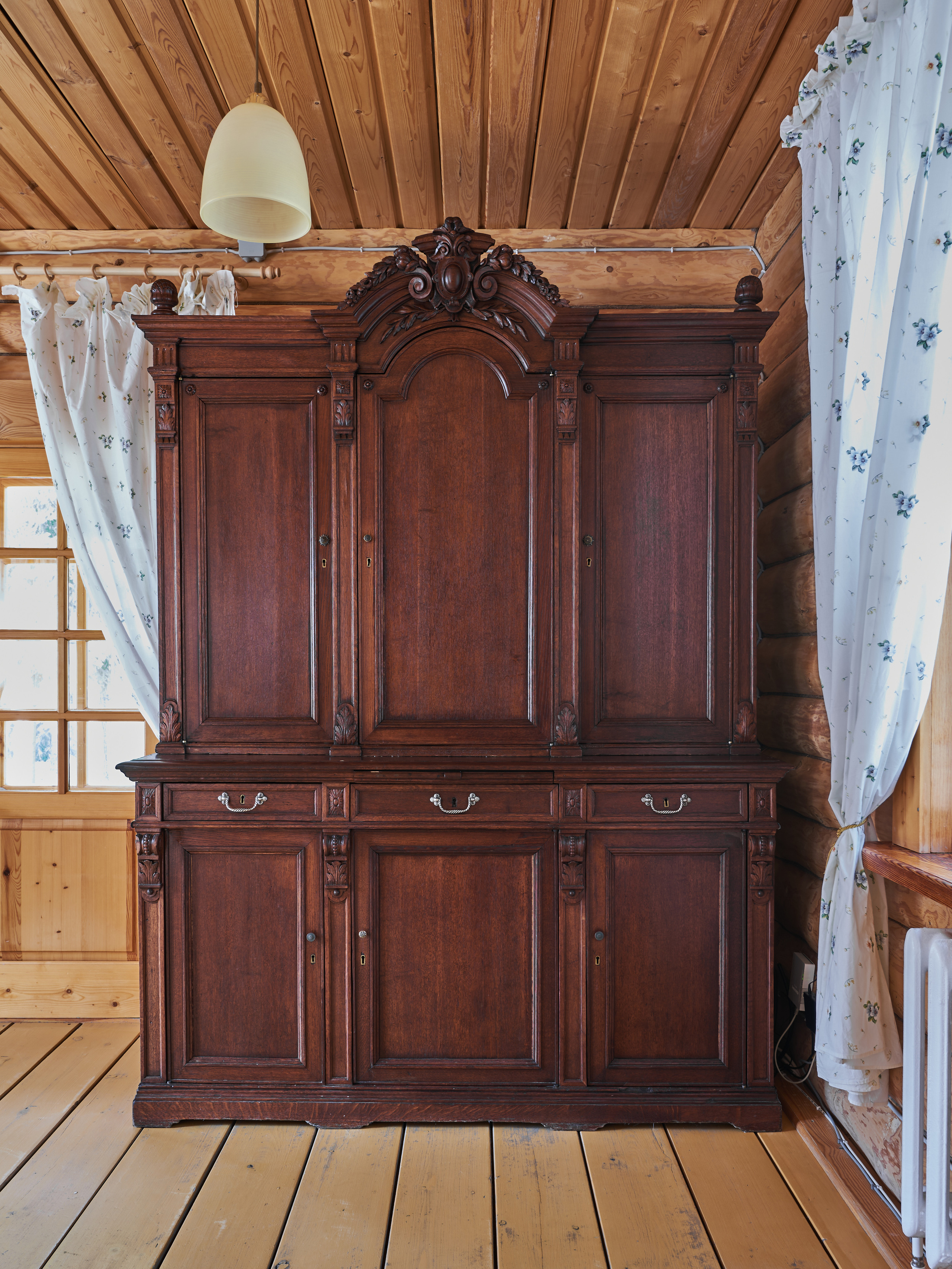 ДЕРЕВНЯ МАНДРОГИ. Интерьерный и архитектурный фотограф в Сочи МАКСИМ КСЕНЗОВ