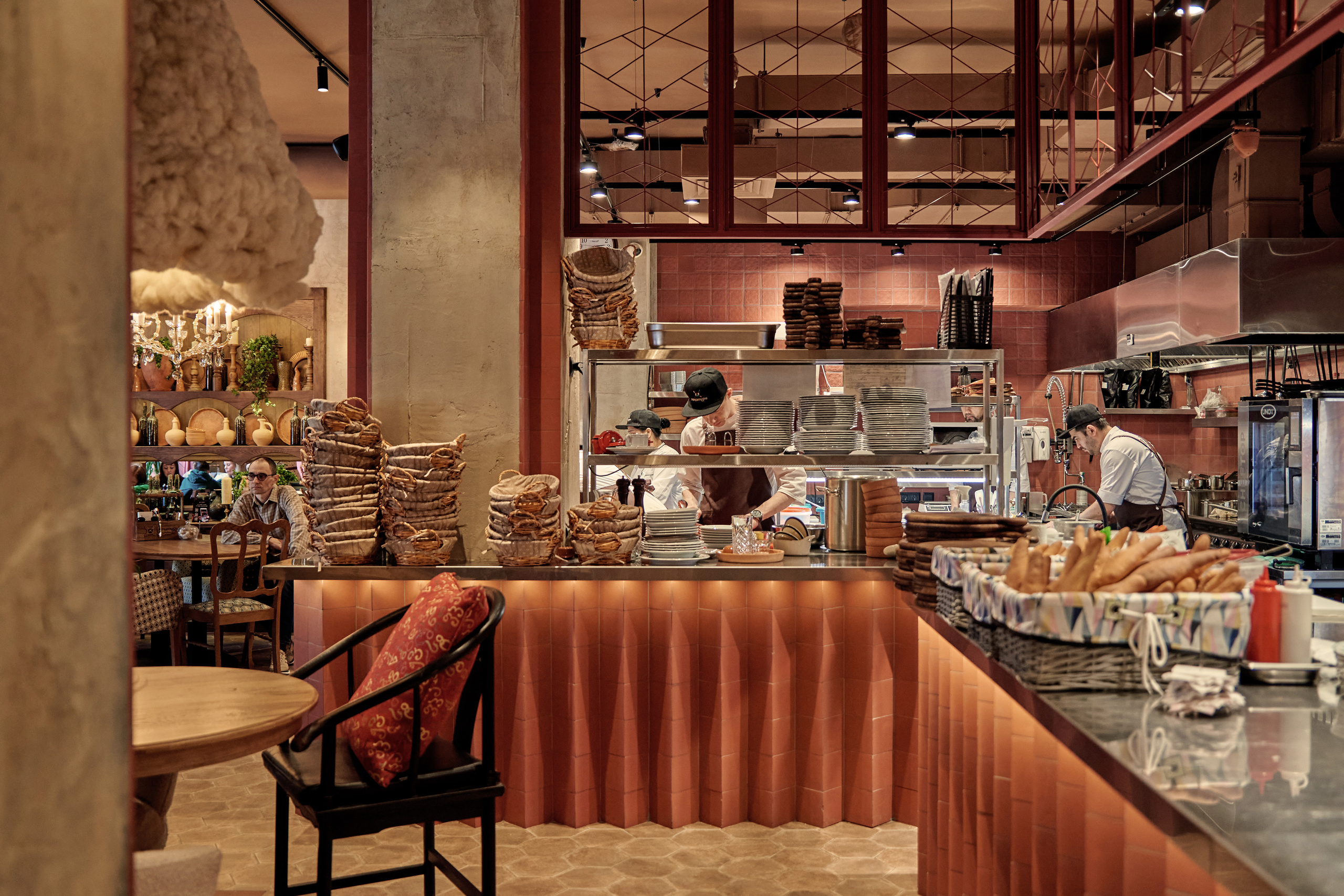 РЕСТОРАН | ХАЧАПУРИ ТЁТУШКИ МАРИКО. Интерьерный и архитектурный фотограф в Сочи МАКСИМ КСЕНЗОВ