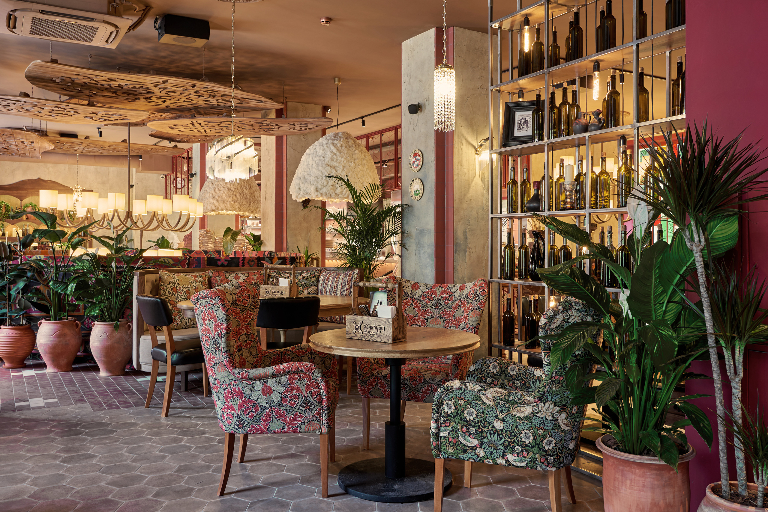 РЕСТОРАН | ХАЧАПУРИ ТЁТУШКИ МАРИКО. Интерьерный и архитектурный фотограф в Сочи МАКСИМ КСЕНЗОВ