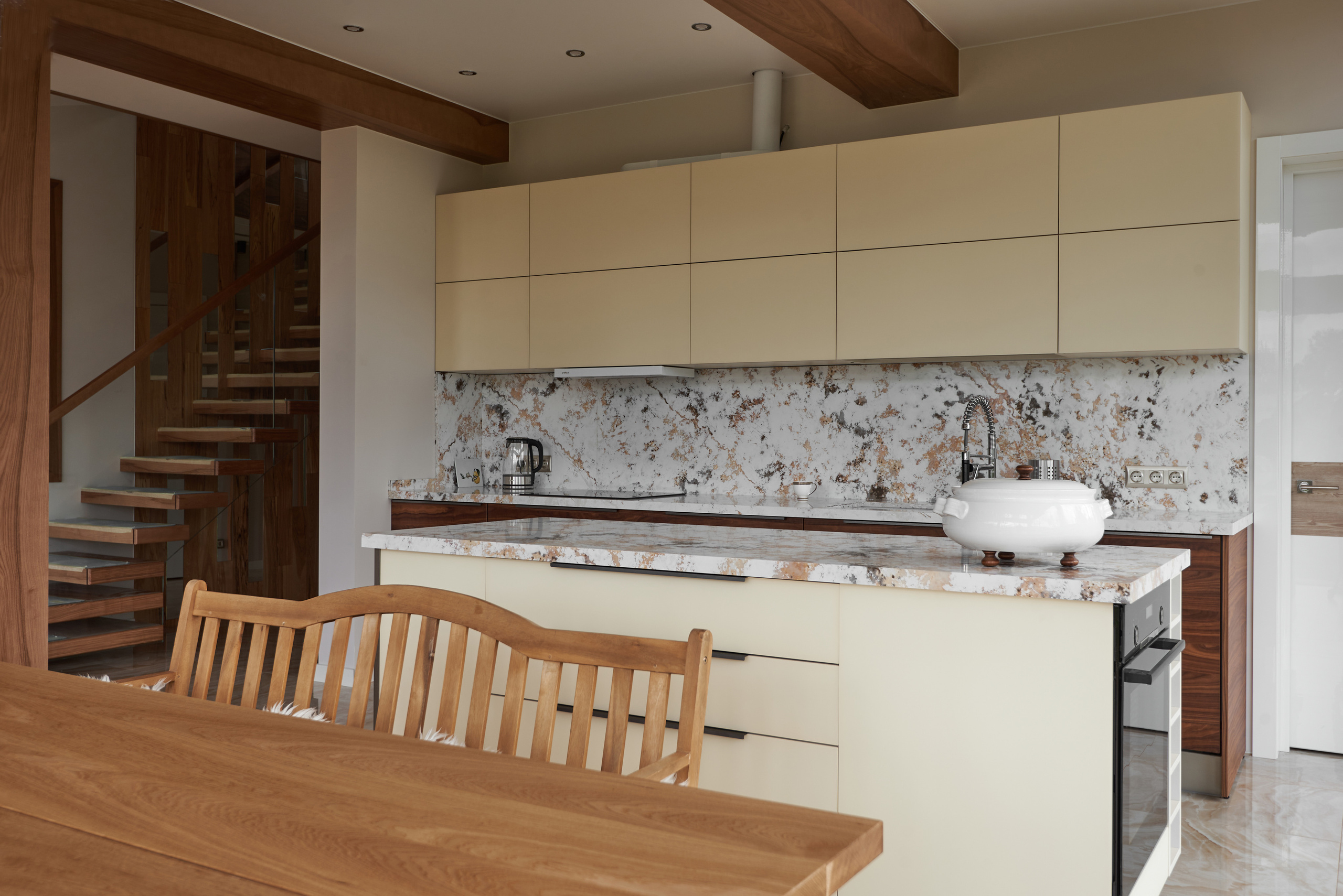 LIKOLA CLUB. Интерьерный и архитектурный фотограф в Сочи МАКСИМ КСЕНЗОВ