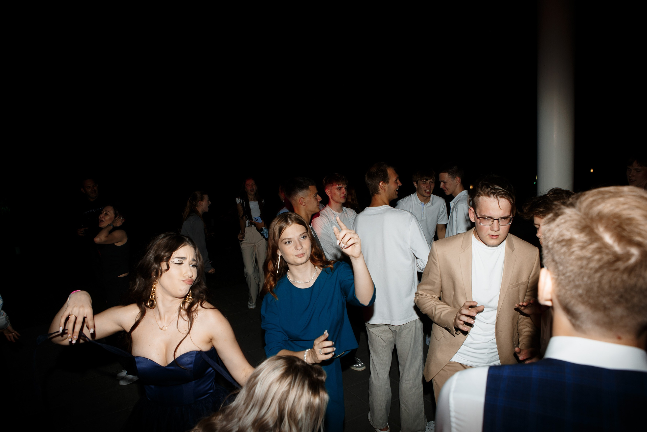 Выпускной Гимназия 12 2024 OpenHouse. Свадебный и портретный Фотограф в Липецке Дмитрий Котюков