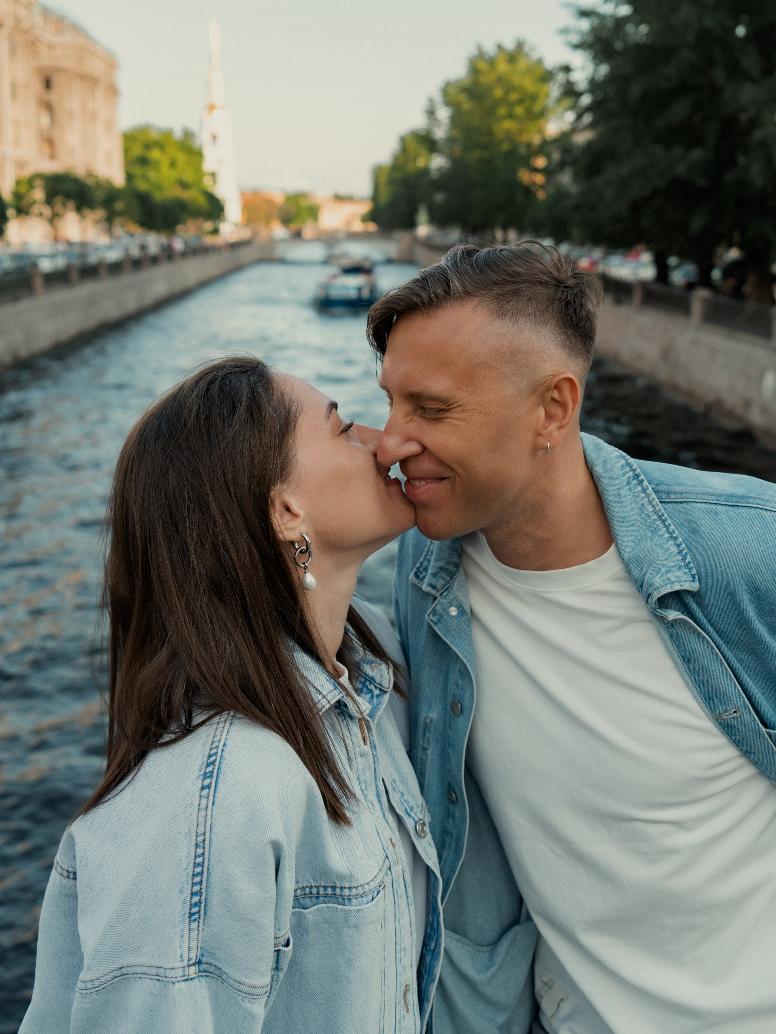 Фотосессия для пары на улицах Санкт-Петербурга (Love Story). Светлана Гопанюк. Портретный фотограф. Санкт-Петербург. СПб