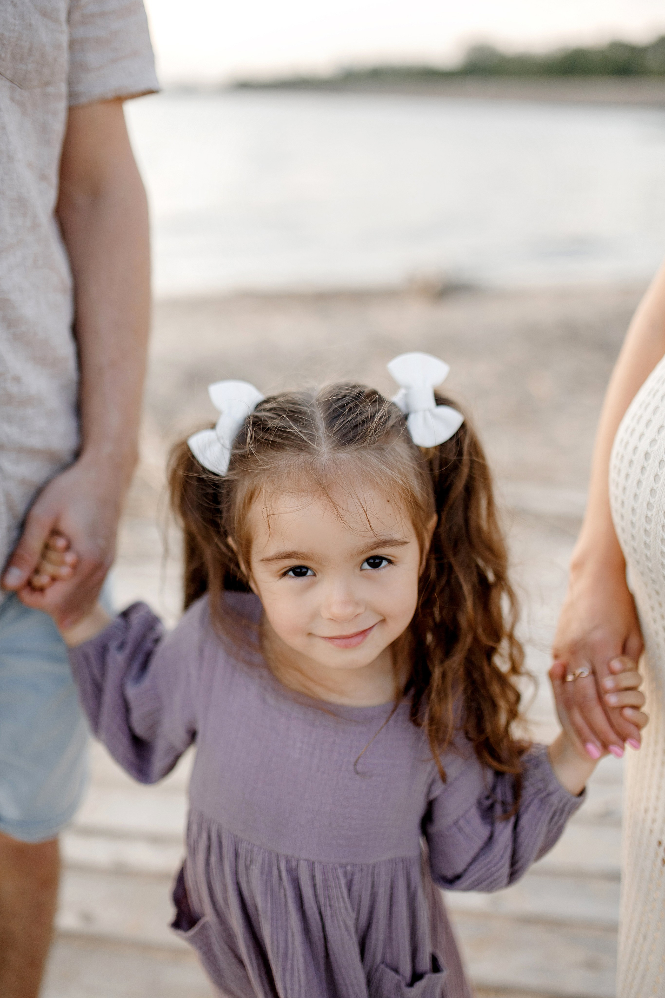 Семейная съёмка на пляже. Свадебный и семейный фотограф в Казани Алина Гилазиева