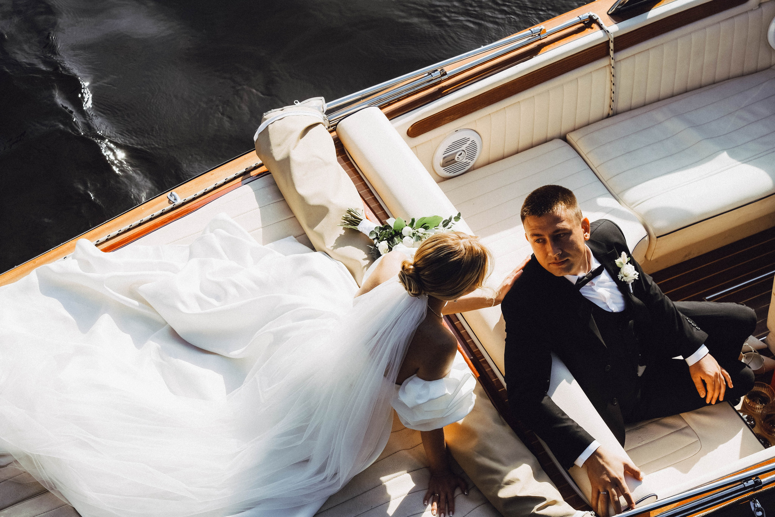 СВАДЕБГНАЯ ПРОГУЛКА ПО КАНАЛ САНКТ-ПЕТЕРБУРГА НА КАТЕРЕ. Профессиональный фотограф, Санкт-Петербург — Виктория Богомолова