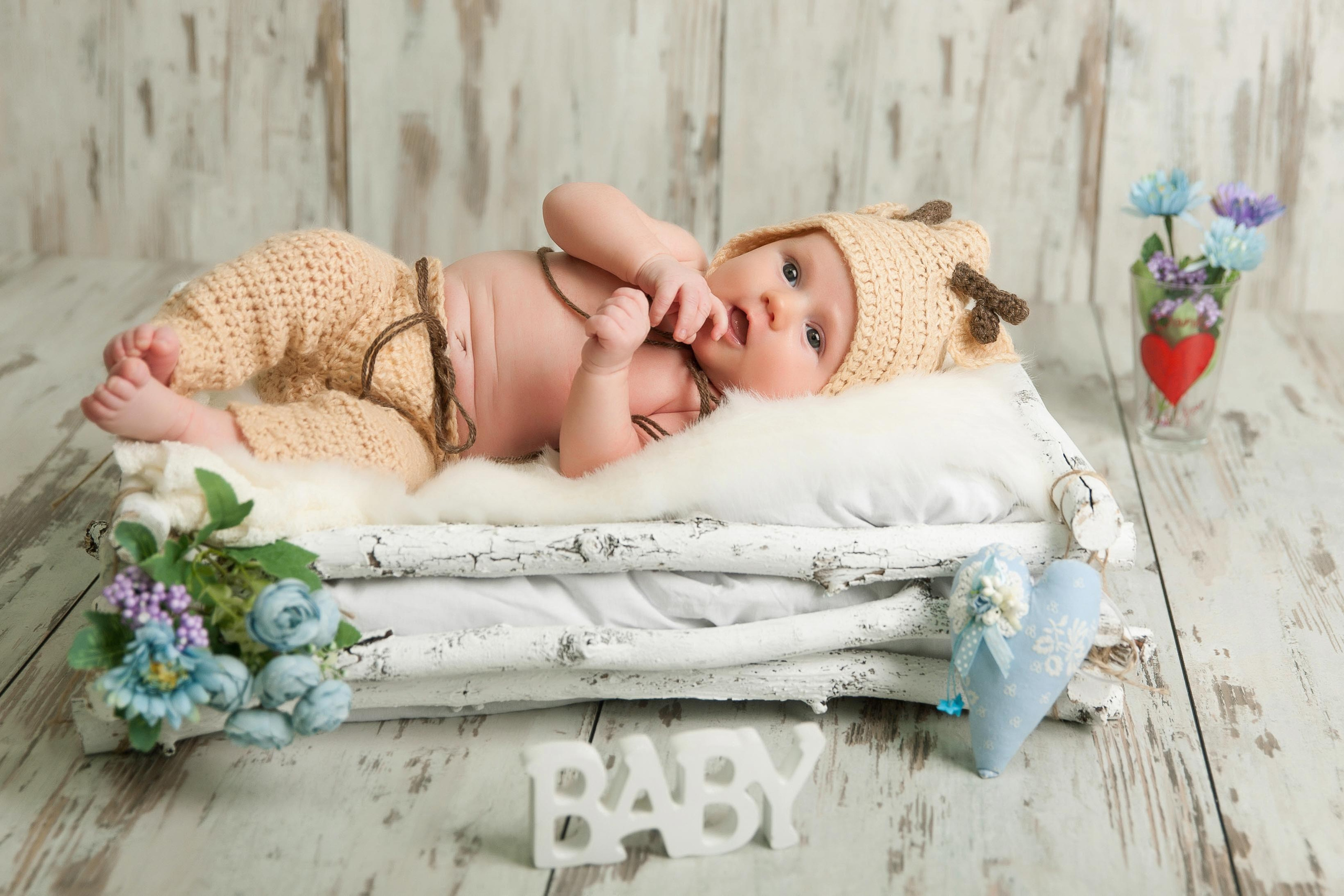 Новорожденные и младенцы. Фотостудия Алматы. Фотосъемка Алматы. Фотосессия Алматы. Фотокурсы. Обучение фотографии. Аренда студии