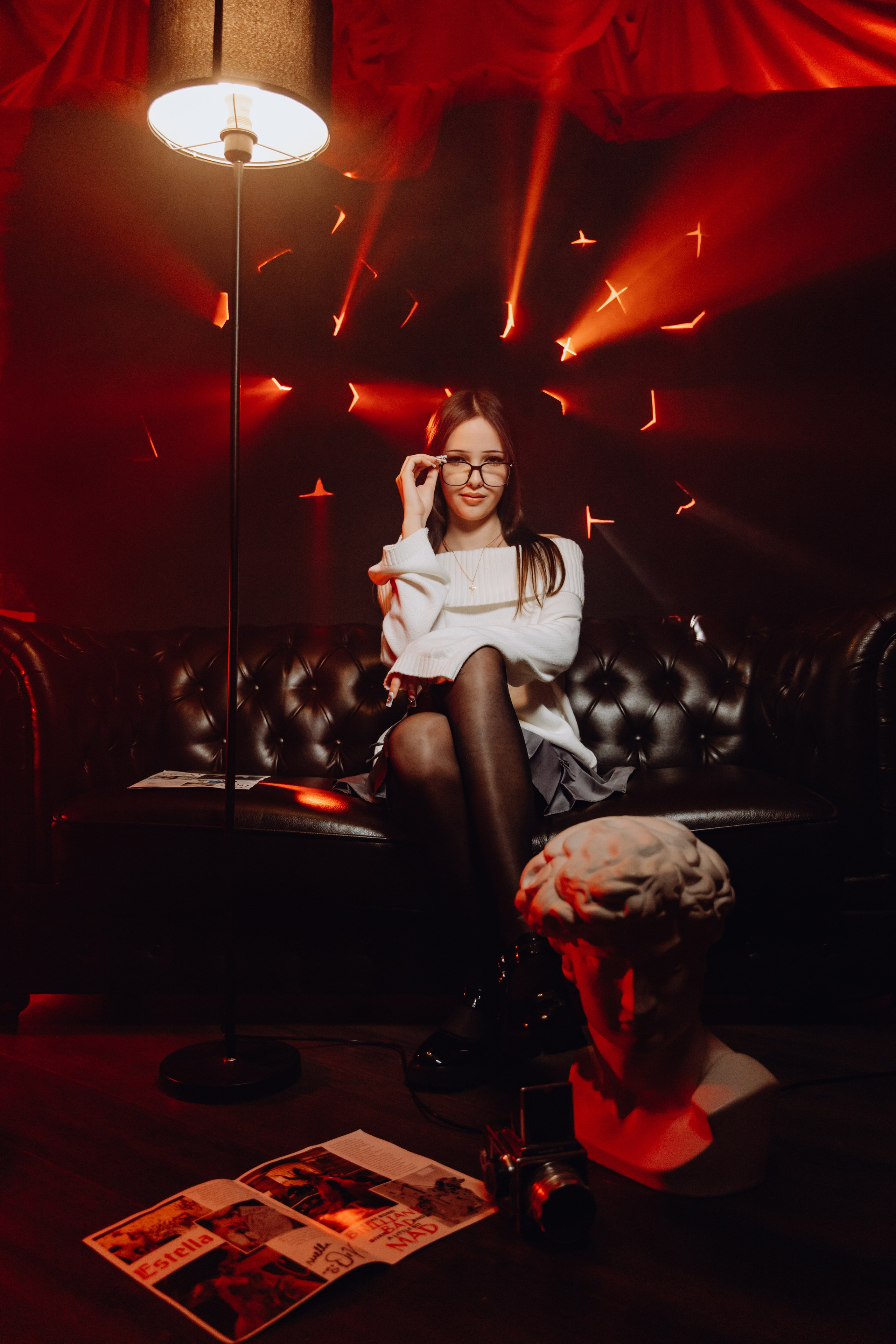 Школьные альбомы в Чернянке. Фотограф Максим Никонов