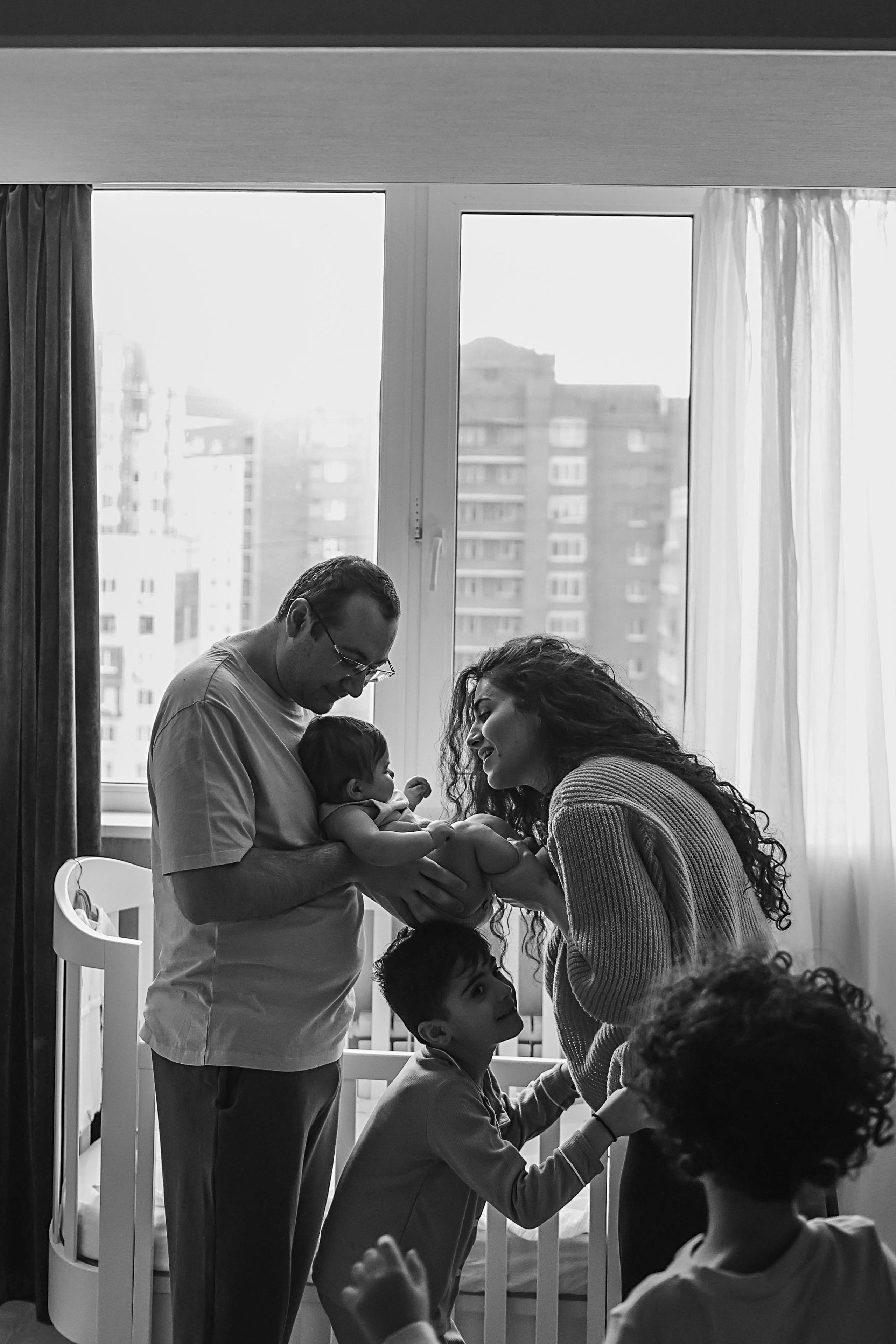 С малышкой. Семейный фотограф Тюмень, фотограф на роды Салмина Мария