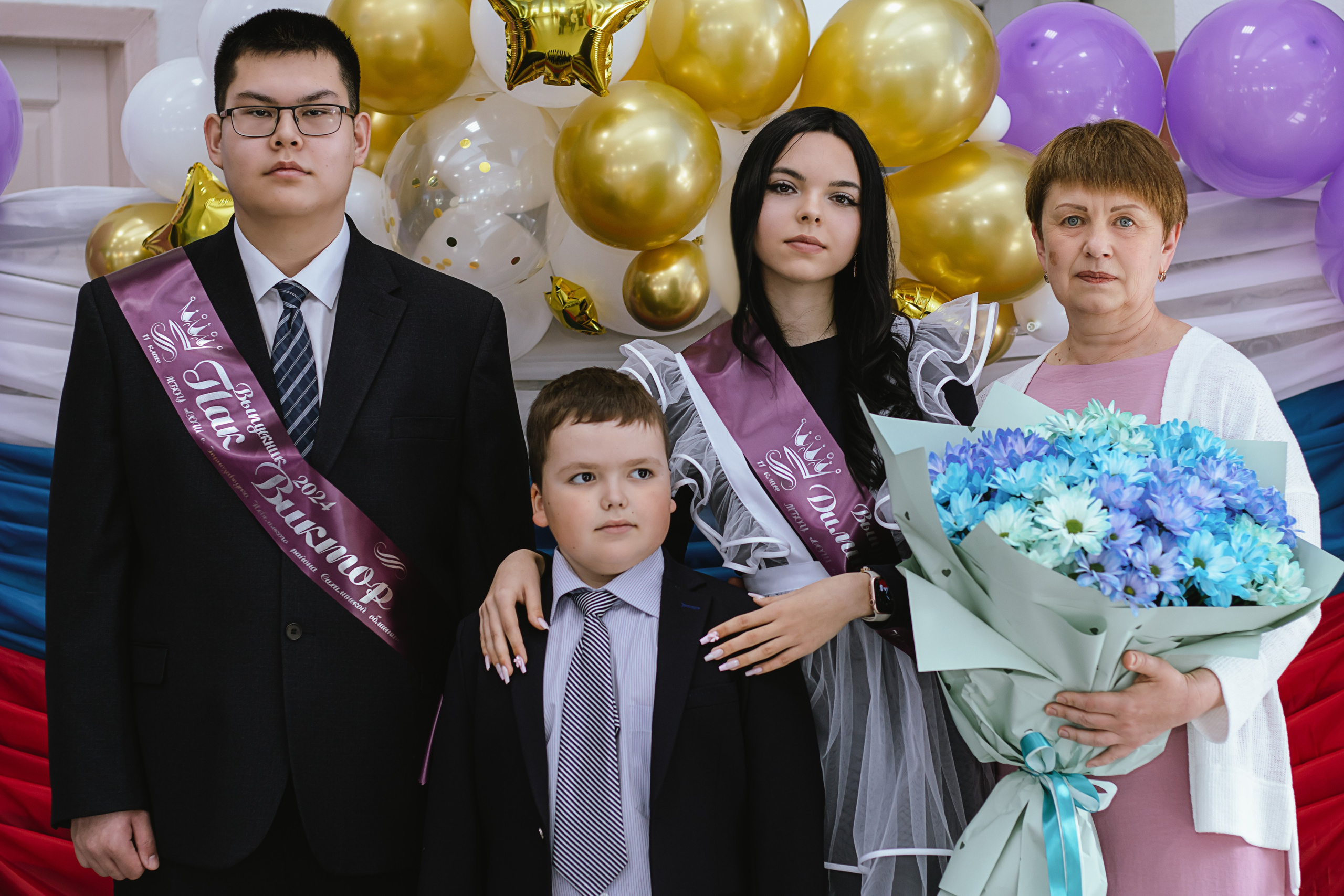 Последний звонок Виктора. Горнозаводск, выпуск 2024. Семейный фотограф в Невельске Виолетта Киселева-Лелейка