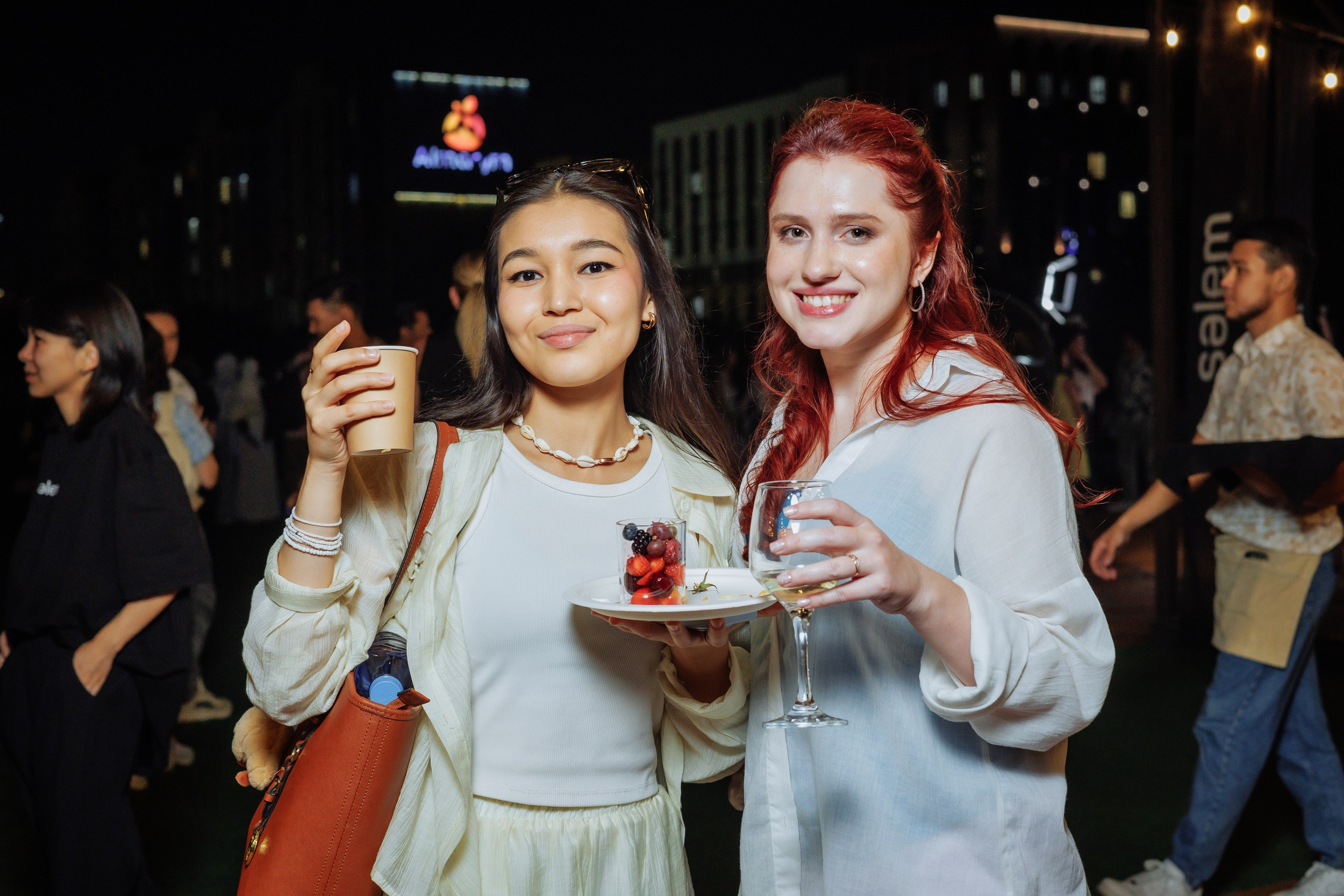 Съемка мероприятия Salem Social Media по заказу кейтеринг компании. Коммерческий и репортажный фотограф в Алматы — Jora Abramov