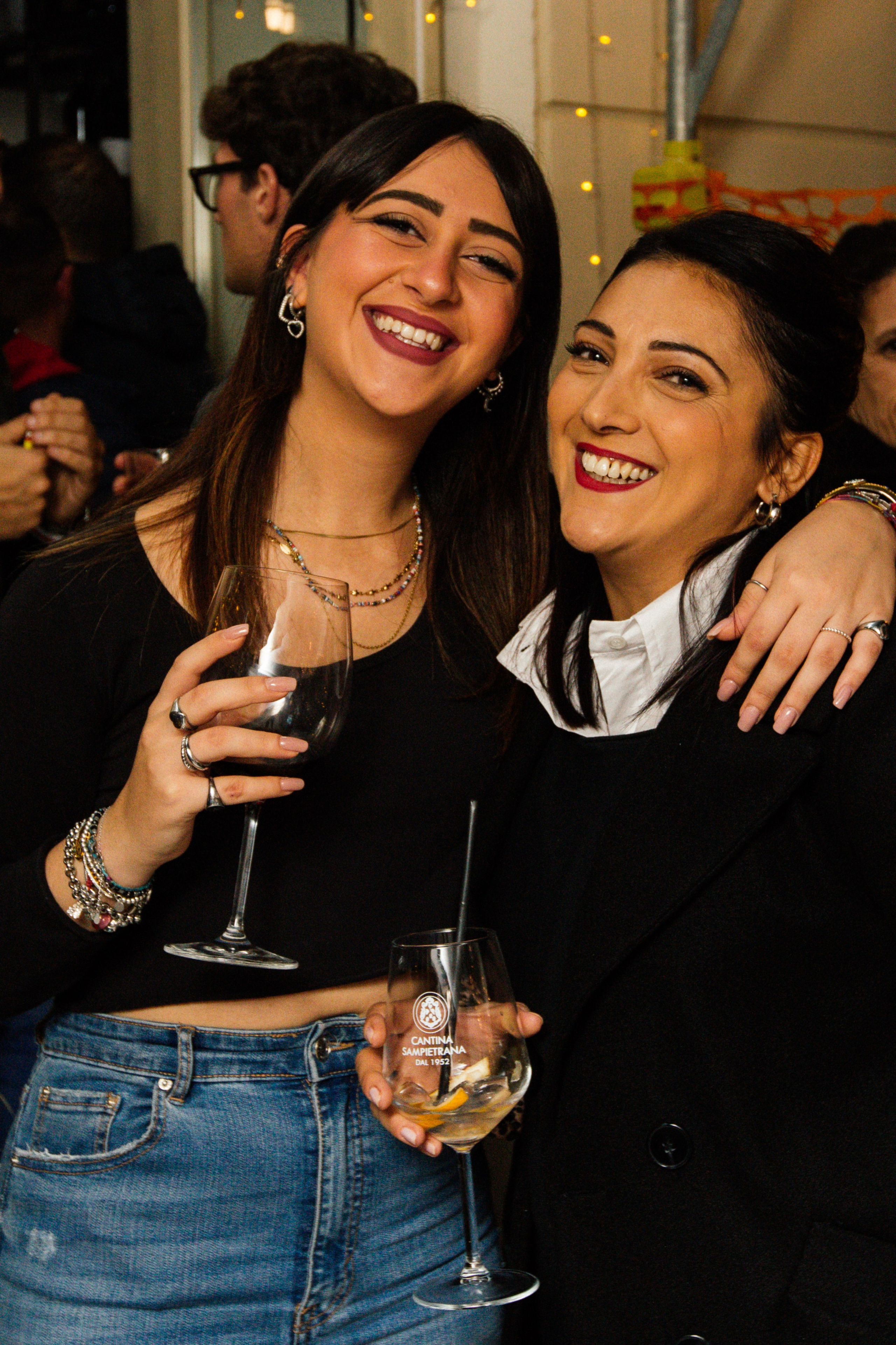 Концерт в баре (Италия). Репортажный фотограф в Санкт-Петербурге. Фотограф на мероприятие в СПБ