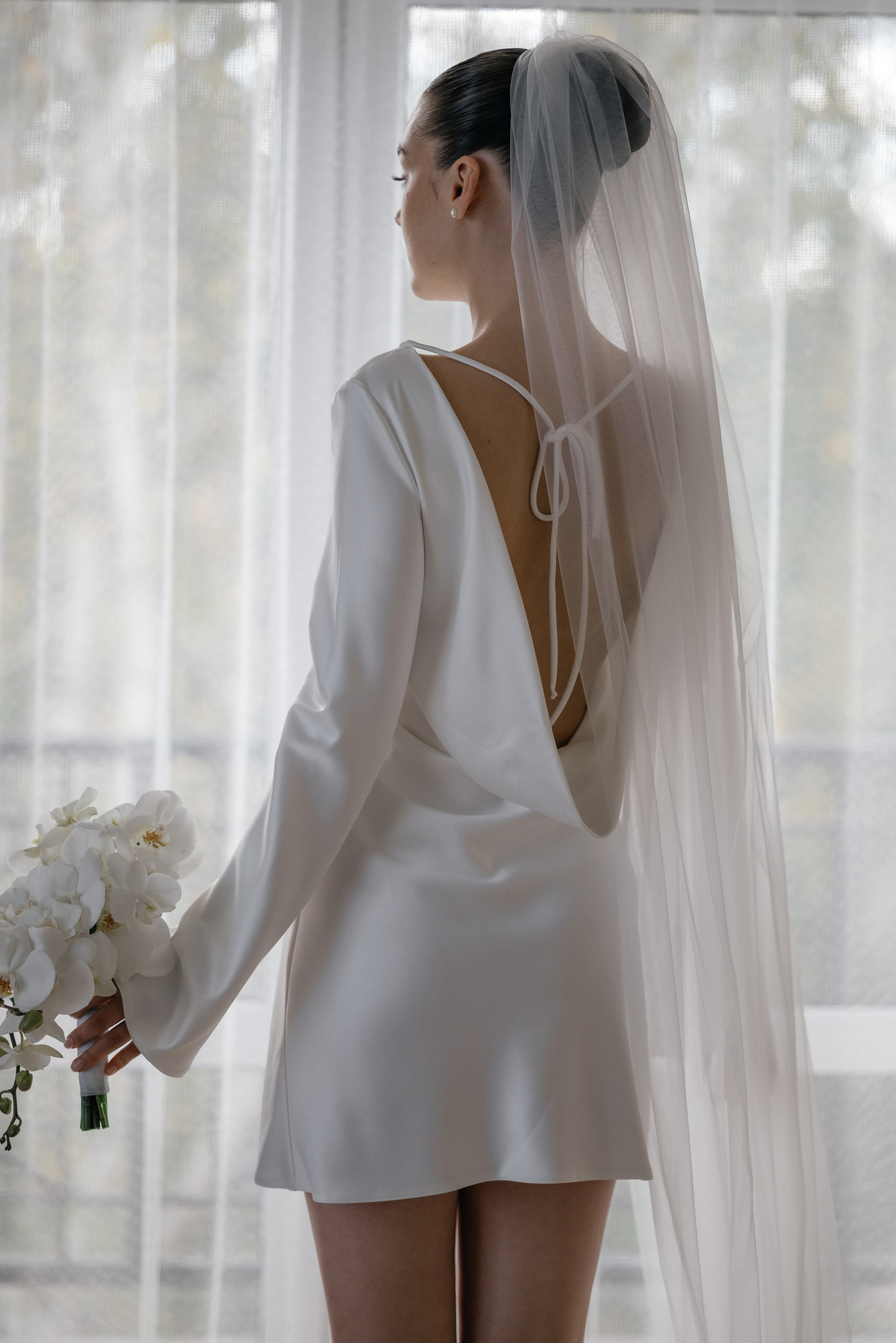 Wedding day in VERSAL PARK. Wedding PHOTOGRAPHER Andrew Vnukov