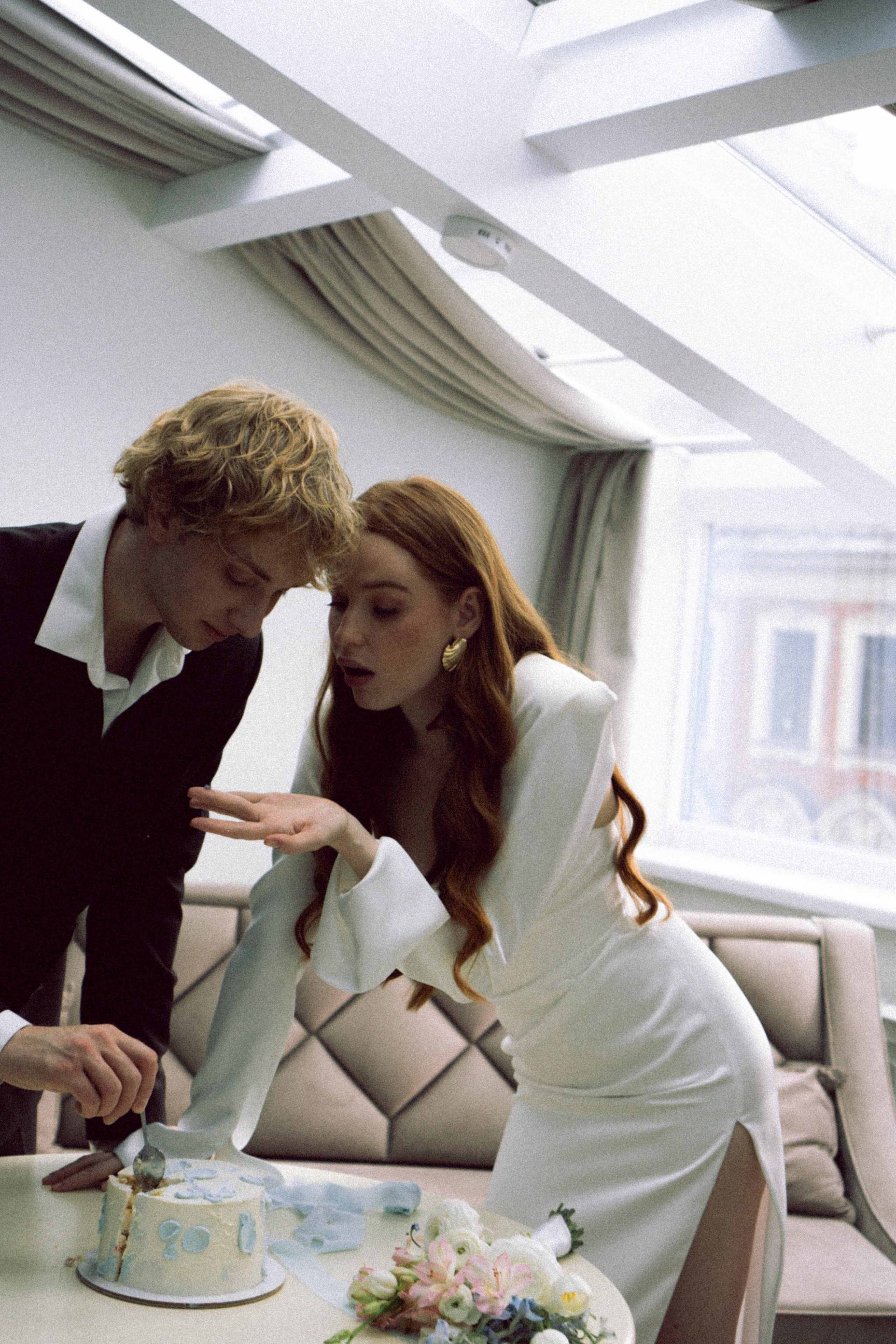 СВАДЕБНАЯ СЬЕМКА В ОТЕЛЕ. СБОРЫ ЖЕНИХА И НЕВЕСТЫ И ТАКЖЕ ТОР И ПОДГОТОВКА К ПРОГУЛКЕ. Профессиональный фотограф, Санкт-Петербург — Виктория Богомолова