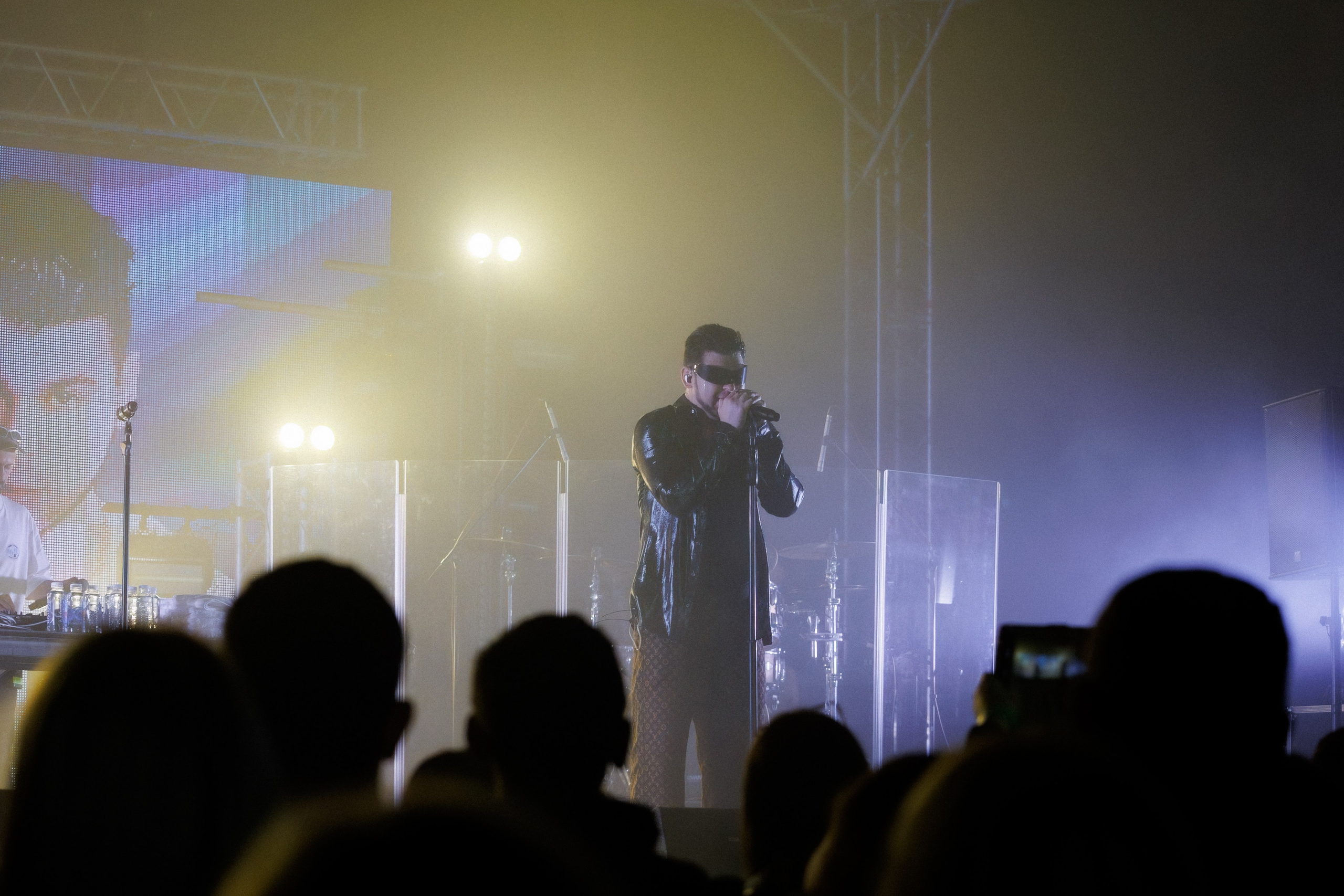 Фотоотчёт и репортаж с концерта группы GAYAZOV$ BROTHER$. Красильников Евгений — профессиональный фотограф в Ростове-на-Дону