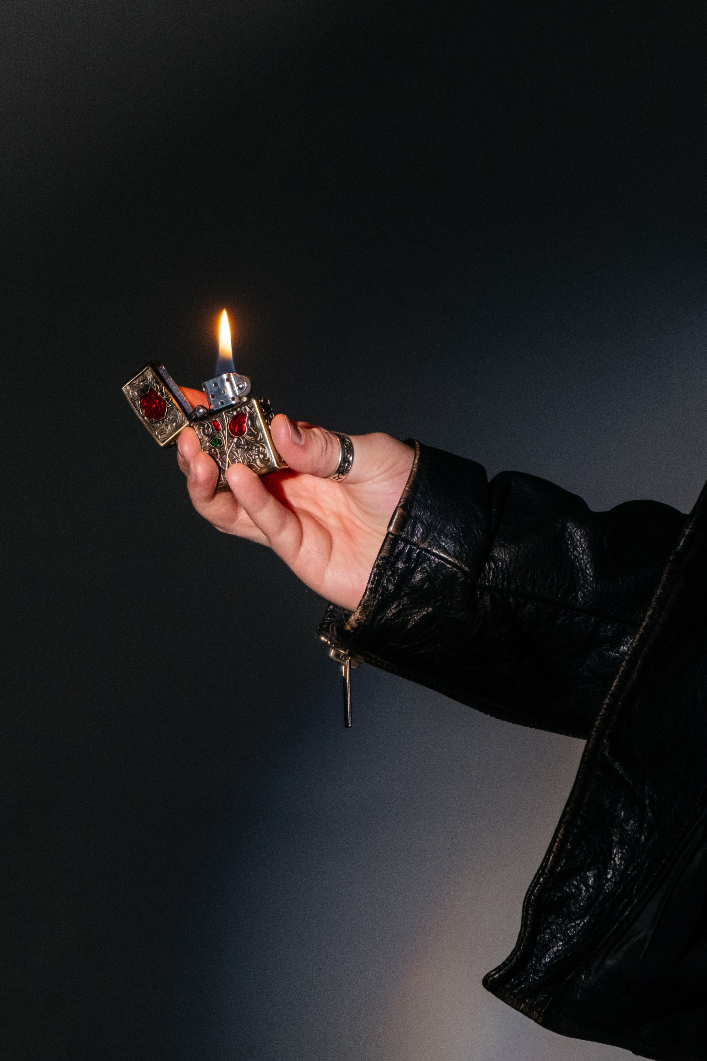 Мужской портрет — выразительная и стильная фотосъемка для мужчин | Анна Кораблик. Свадебный фотограф в Екатеринбурге — заказ профессиональной фотосесии, все виды фотосъемки