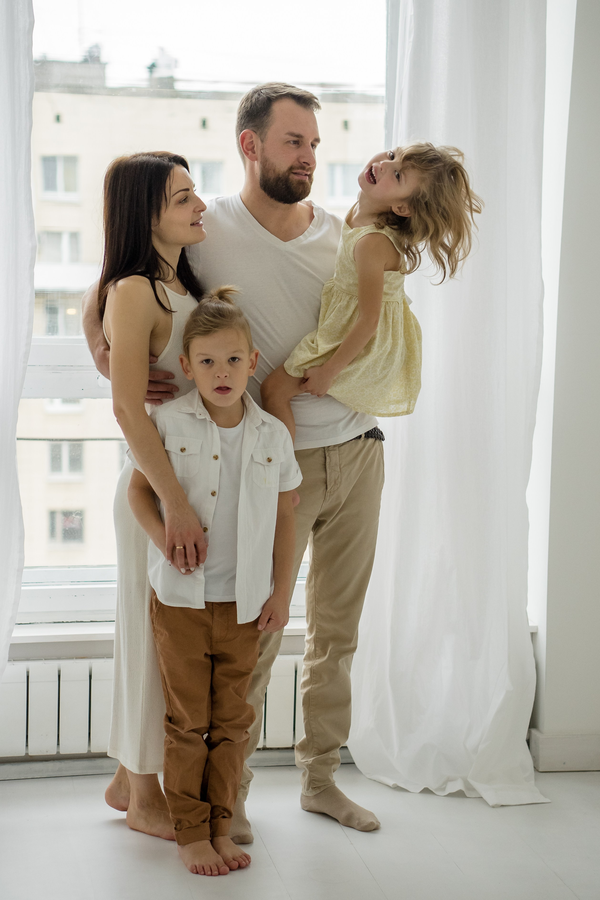 Семейная фотосессия семьи К. в фотостудии. Фотограф Ольга Игорева