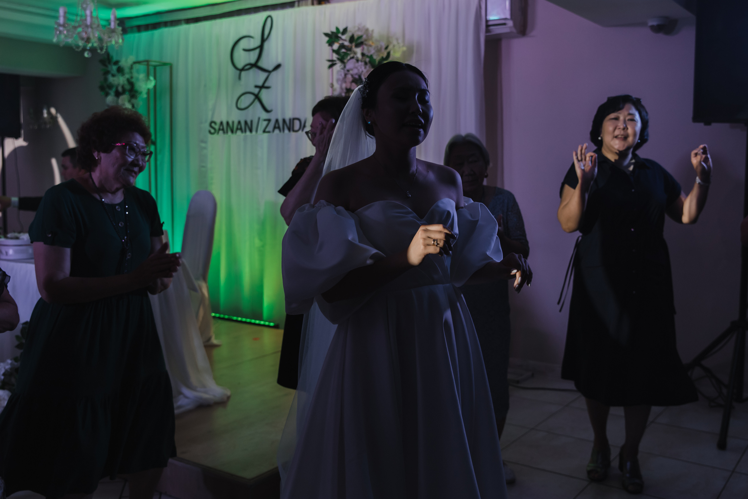 Свадьба Санан и Занда. Свадебный фотограф Элина Чу, Элиста Калмыкия