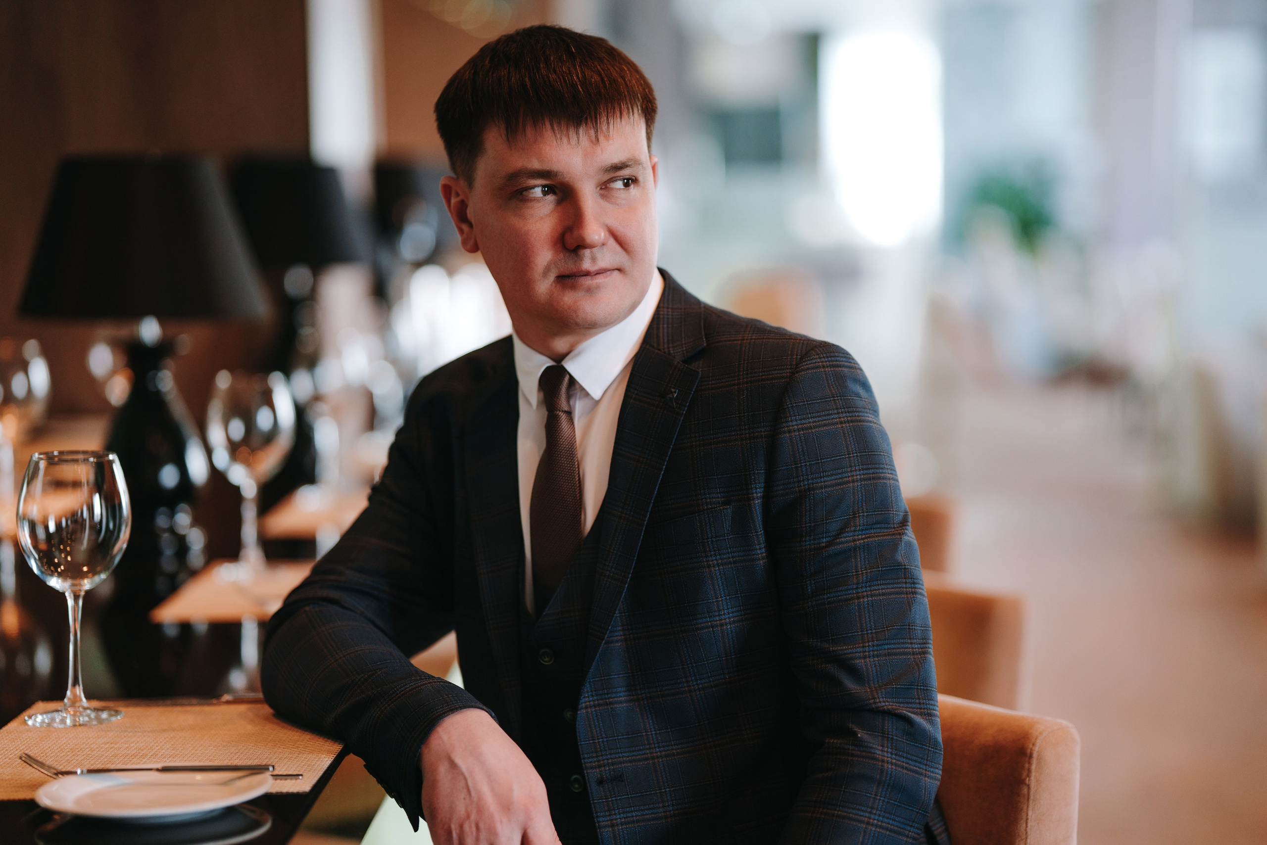 ГРИН ХОЛЛ, ЗАГОРОДНЫЙ КОМПЛЕКС GREEN HALL, БАНКЕТНЫЙ ЗАЛ УФА