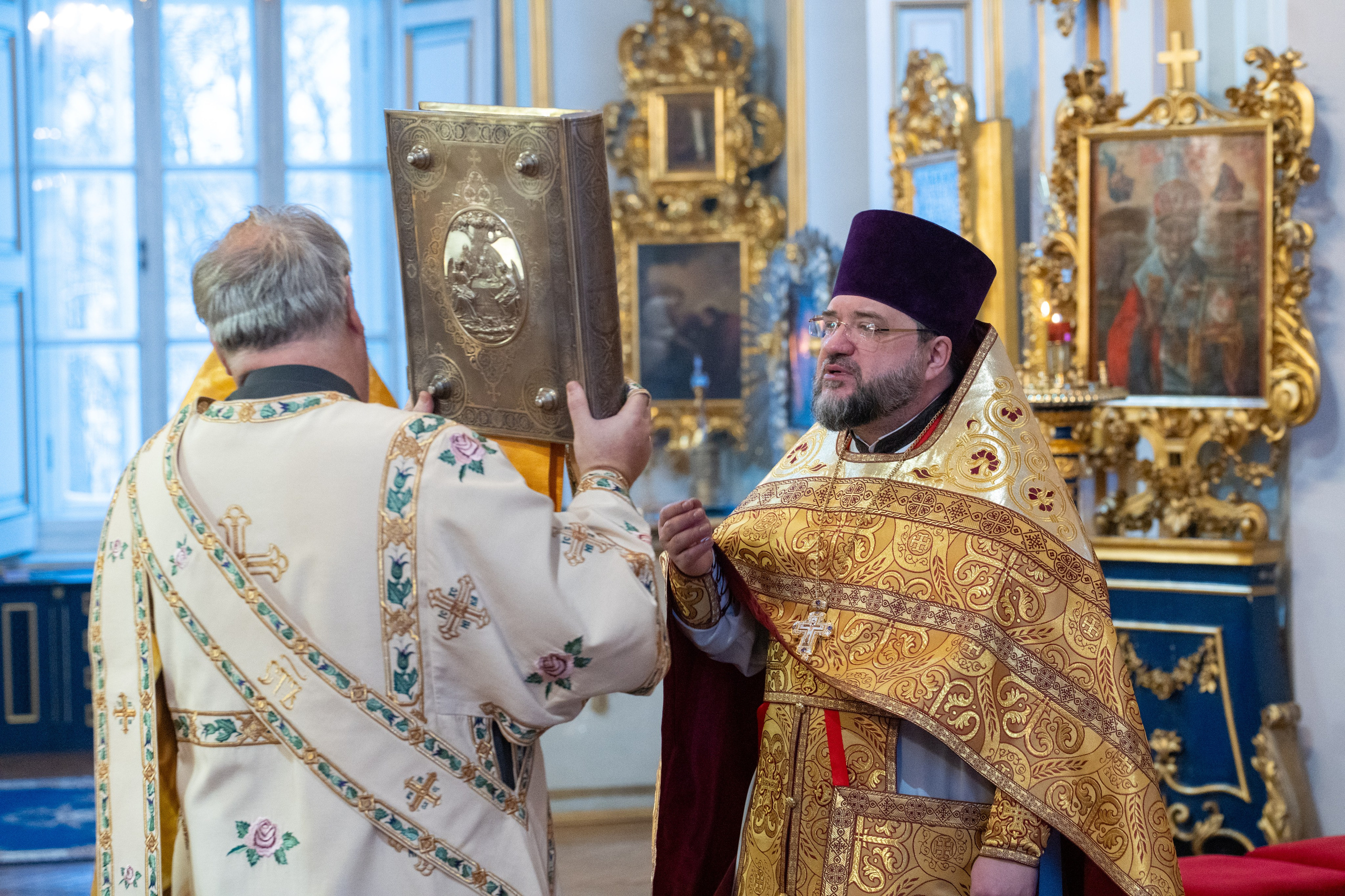 Неделя 30-я по Пятидесятнице, пред Рождеством Христовым, святых отец. Предпразднство Рождества Христова. Вмц. Анастасии Узорешительницы. НИКОЛО-БОГОЯВЛЕНСКИЙ МОРСКОЙ СОБОР