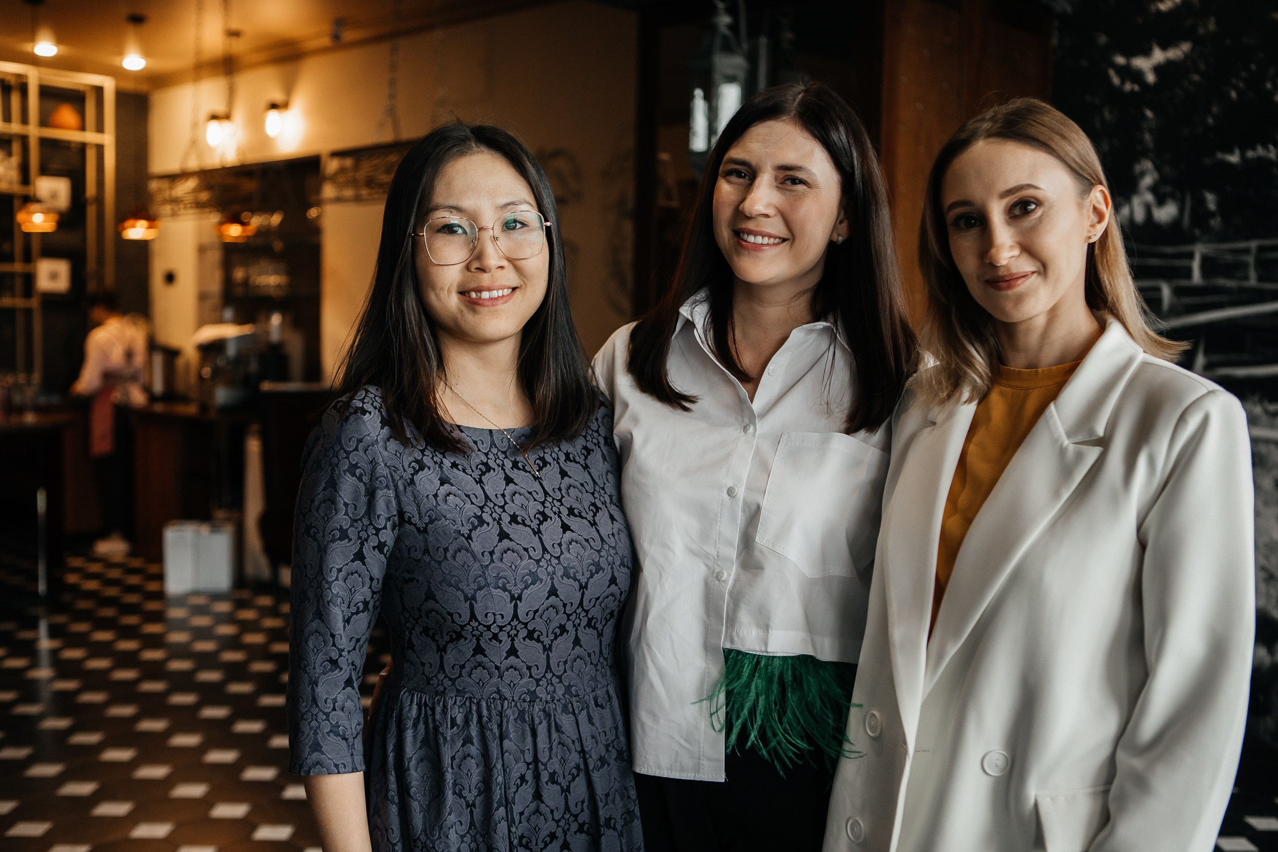 Нетворкинг Алены Климовой. Фотограф в Иркутске Анастасия Кись. Студийная фотосессия беременности в тканях Иркутск. Семейная фотосессия, ПОРТРЕТ «ПОКОЛЕНИЕ»
