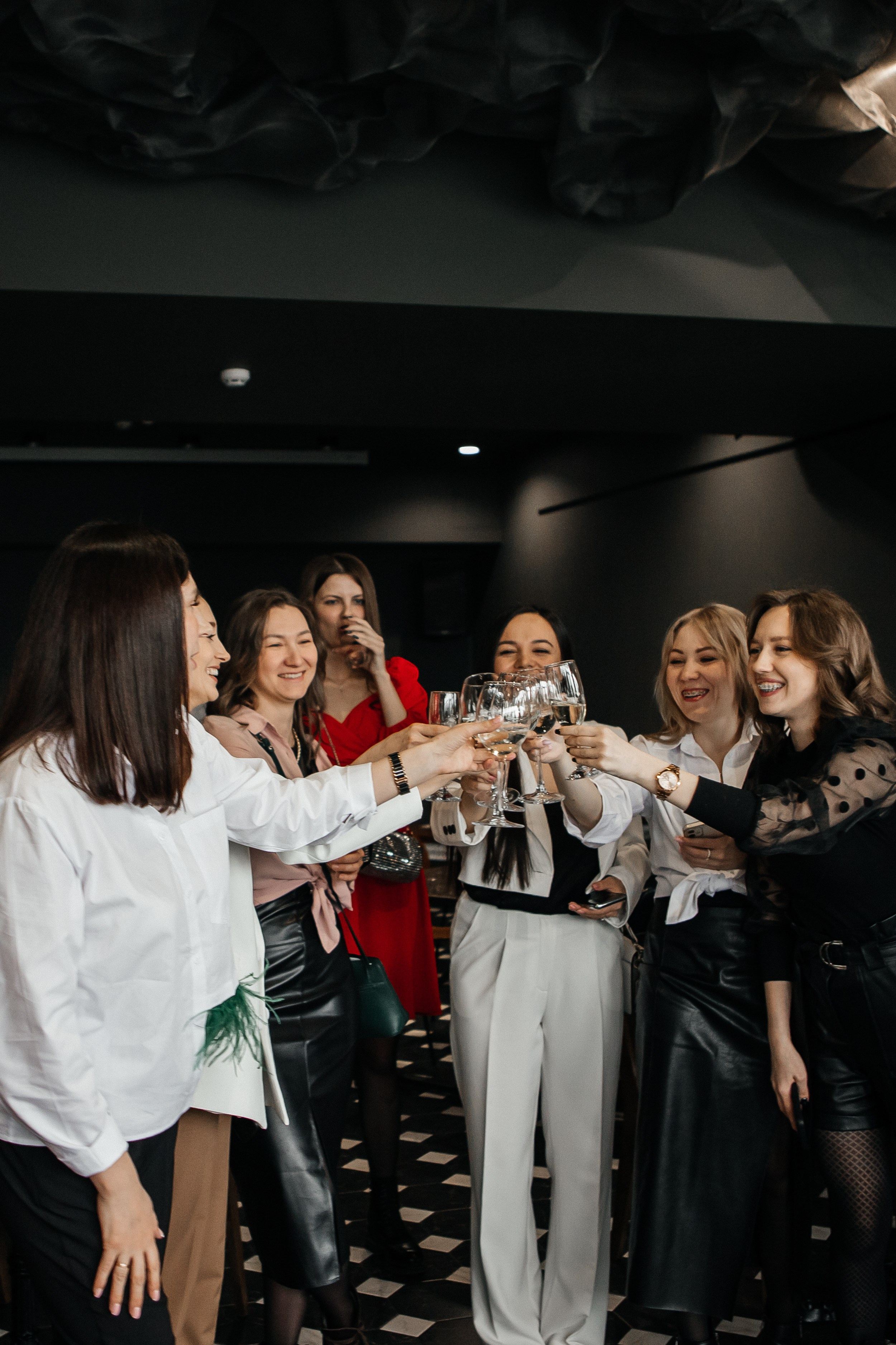 Нетворкинг Алены Климовой. Фотограф в Иркутске Анастасия Кись. Студийная фотосессия беременности в тканях Иркутск. Семейная фотосессия, ПОРТРЕТ «ПОКОЛЕНИЕ»